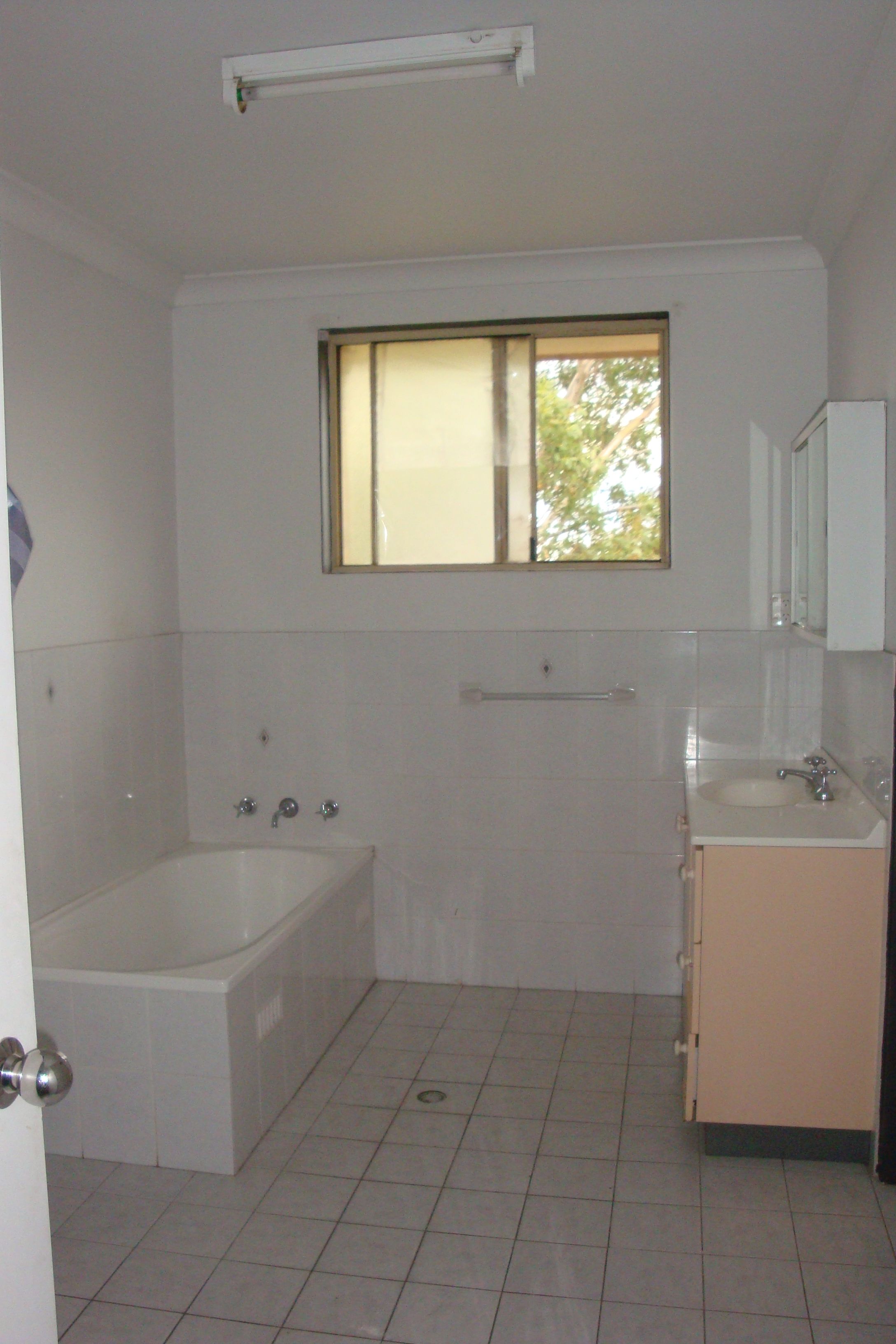 11 Hollydene Crescent, Edensor Park, NSW 2176