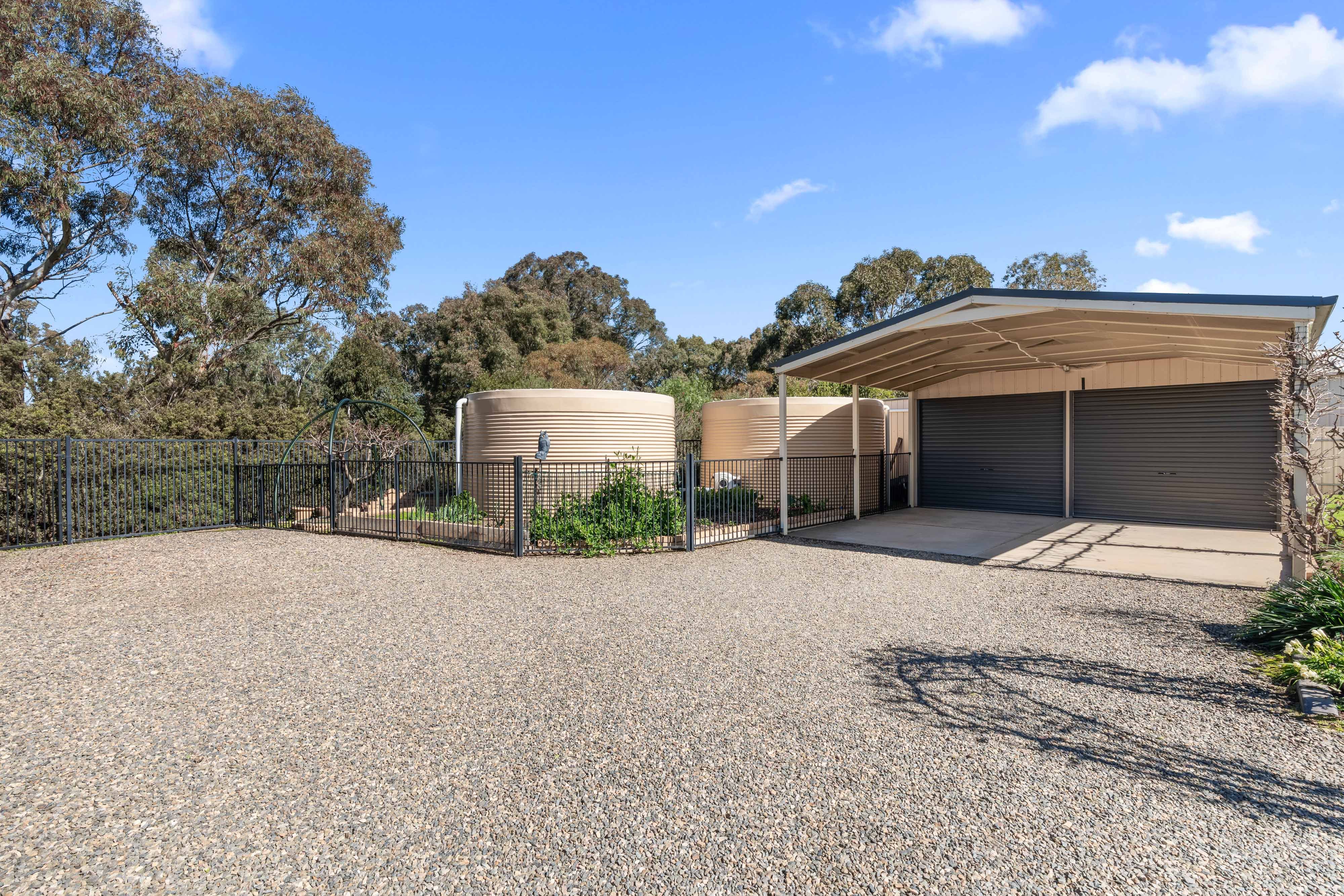 5 Dashwood Circuit — photo 17 of 17