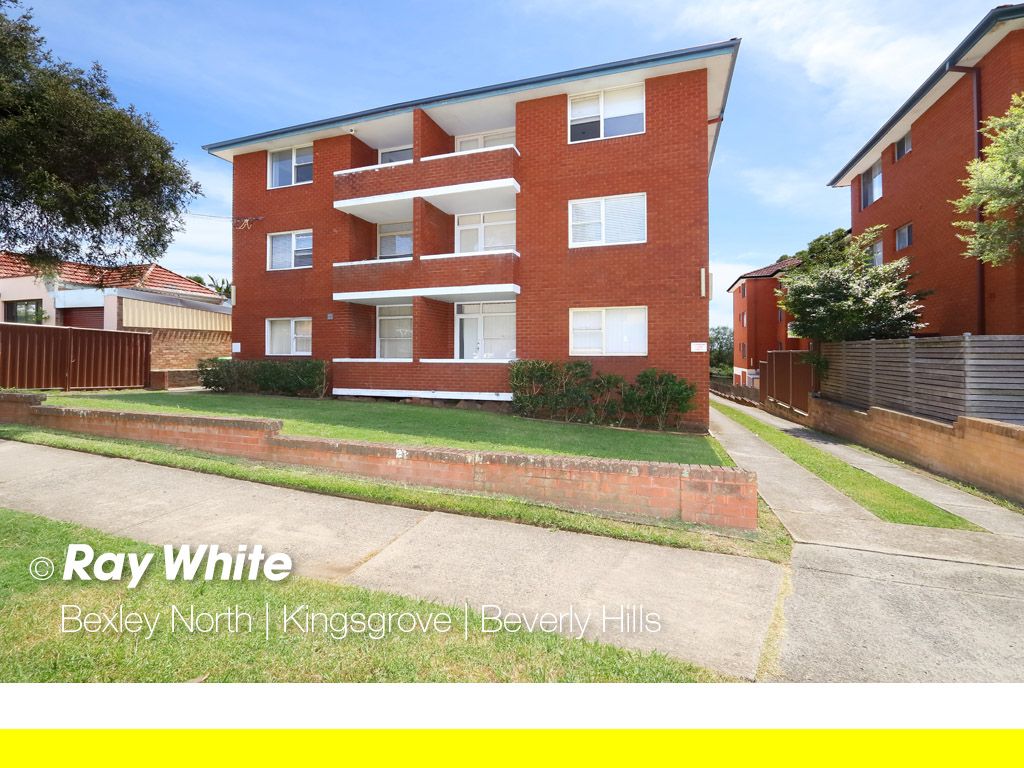 15 St Albans Road, Kingsgrove NSW 2208