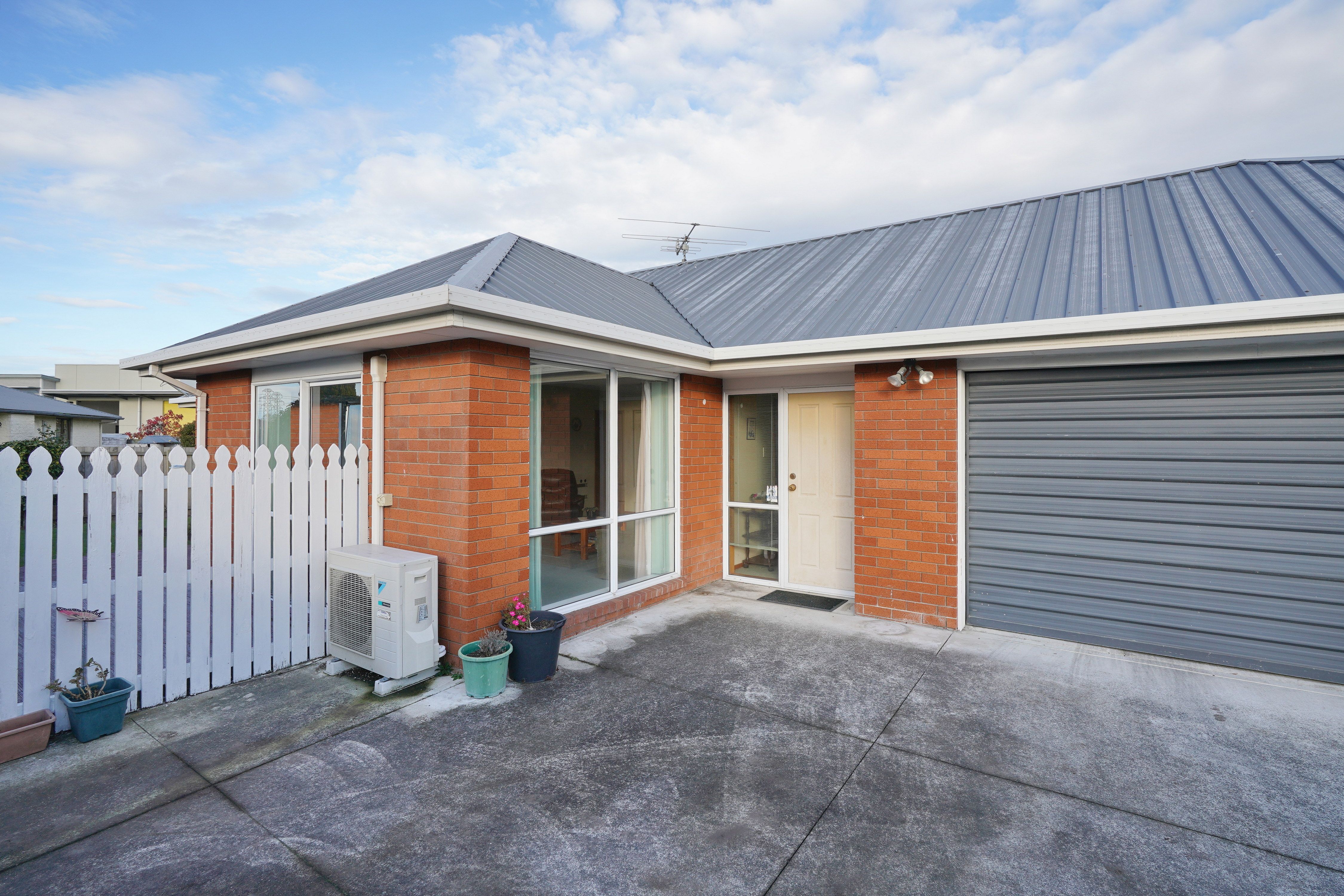 2/10 O'Briens Road, Sockburn, Christchurch City