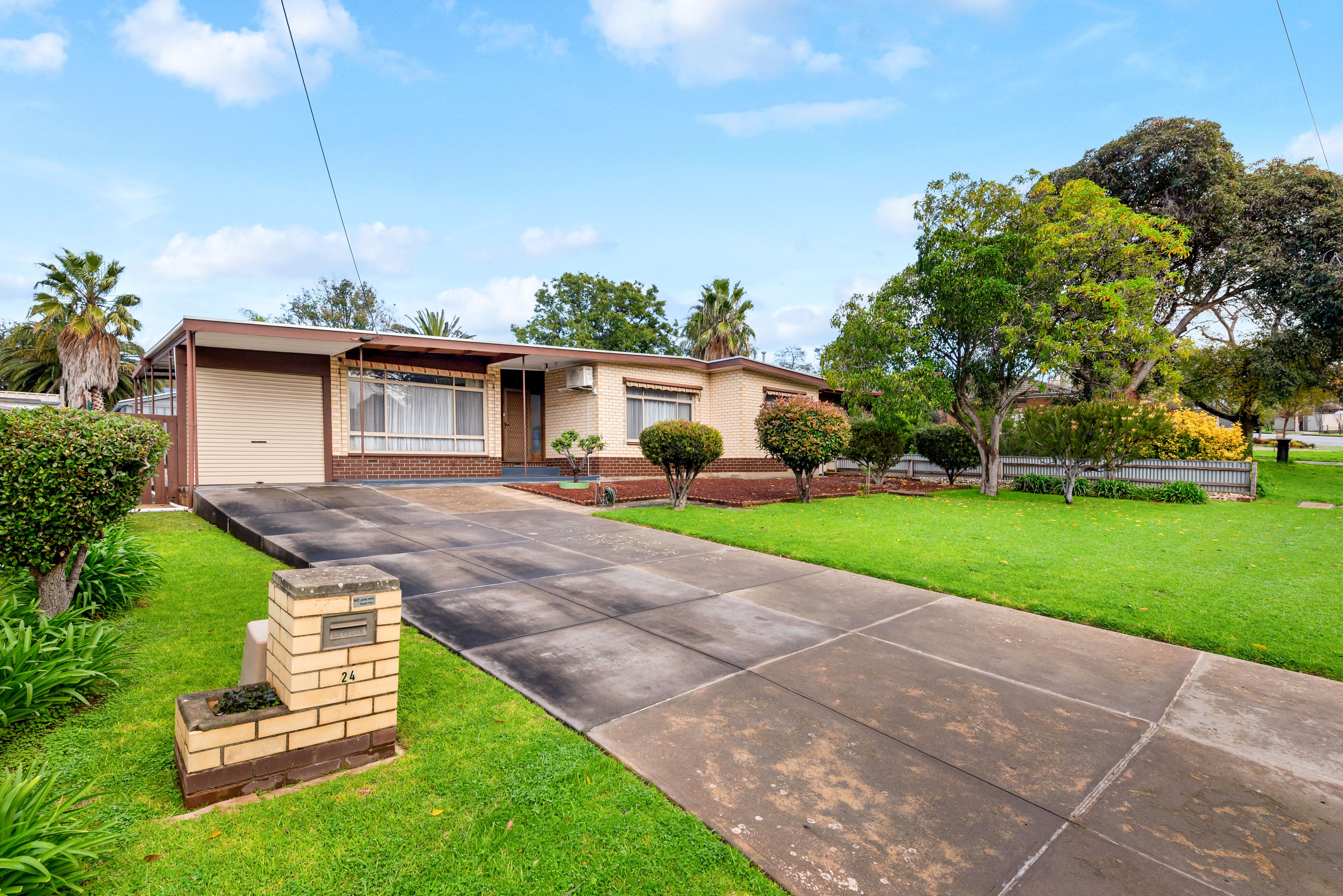 24 Greengate Grove, Hackham, SA 5163