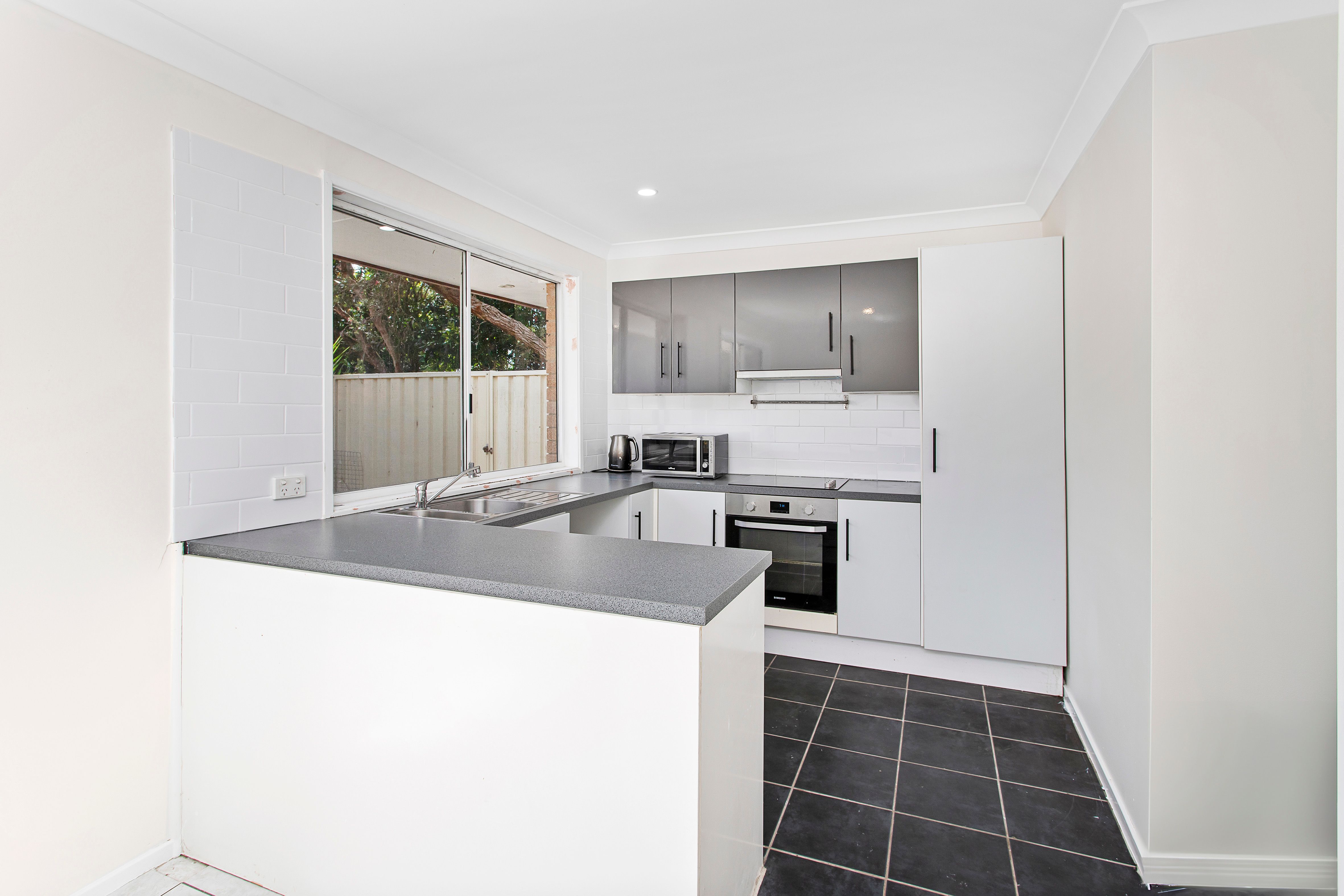 89 Hillview Circuit — photo 3 of 10