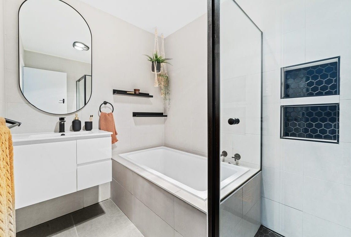 18 Devoncourt Avenue — photo 13 of 16