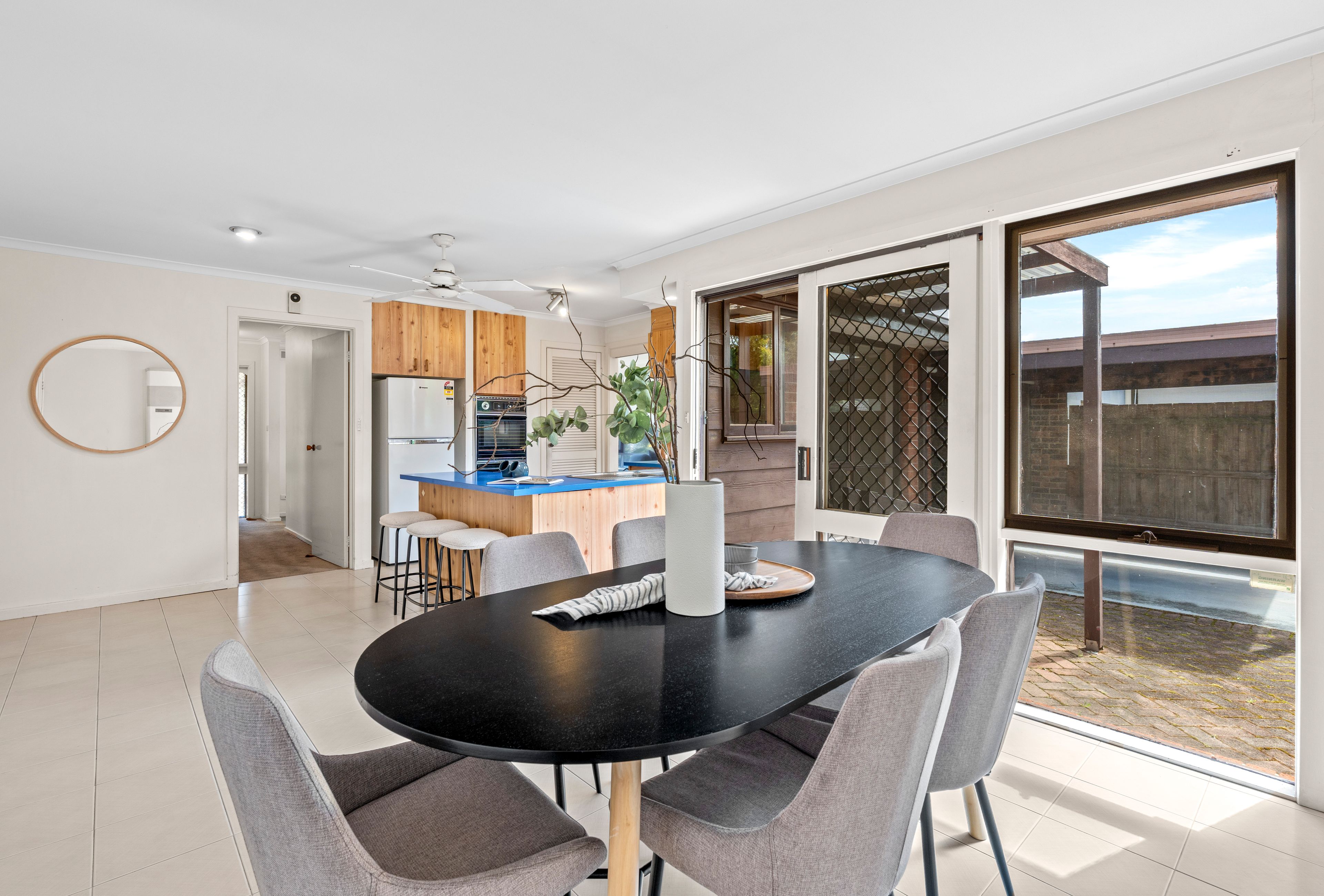 12 Penrith Crescent — photo 7 of 16