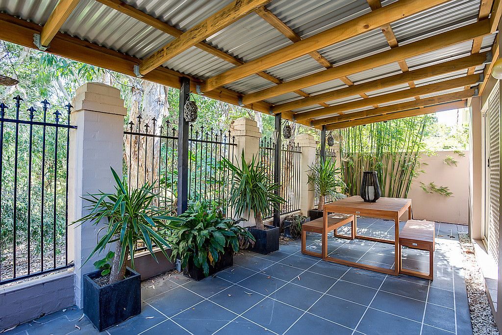 15 Highgate Lane — photo 11 of 12