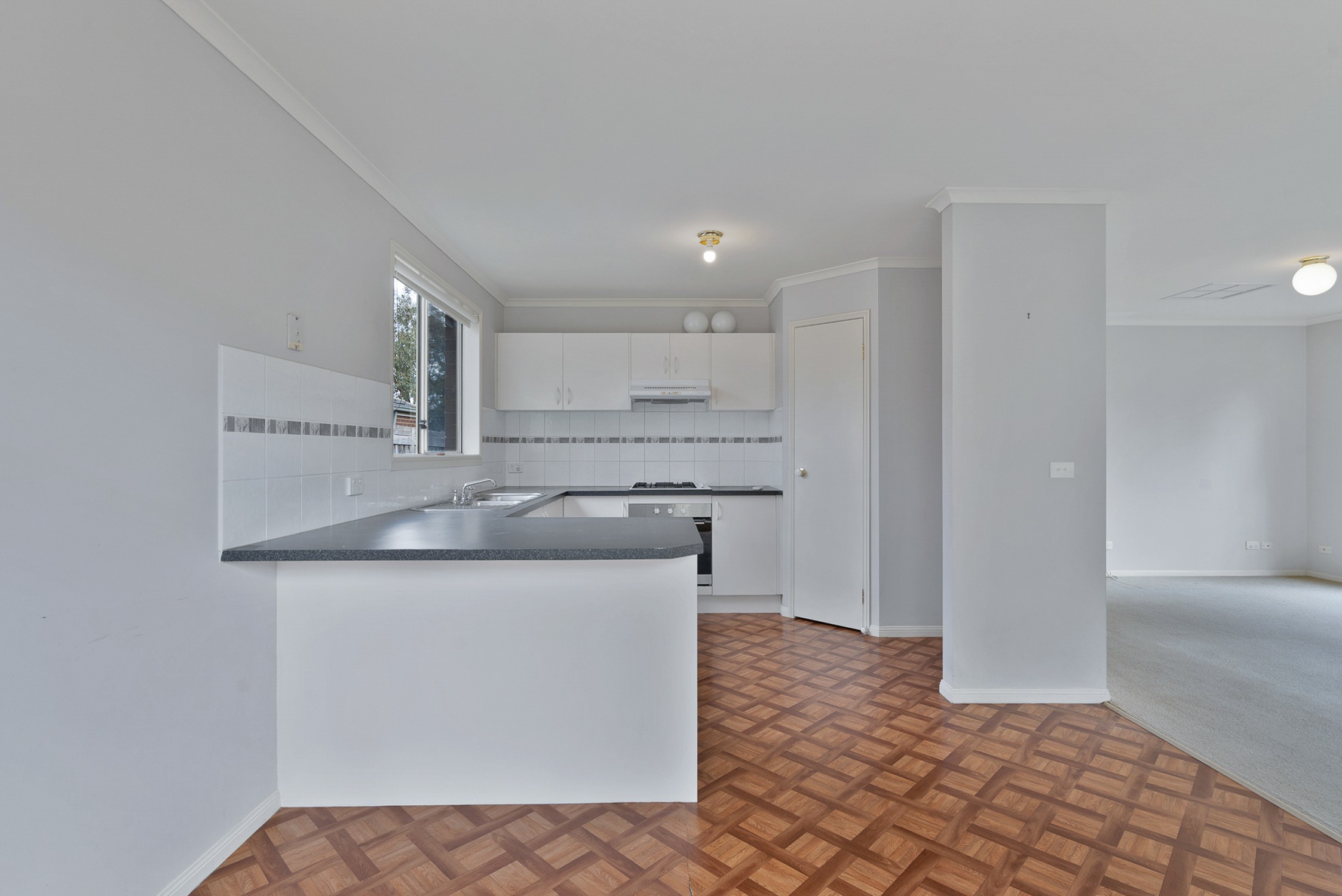 8 Meaby Drive, Pakenham, VIC 3810