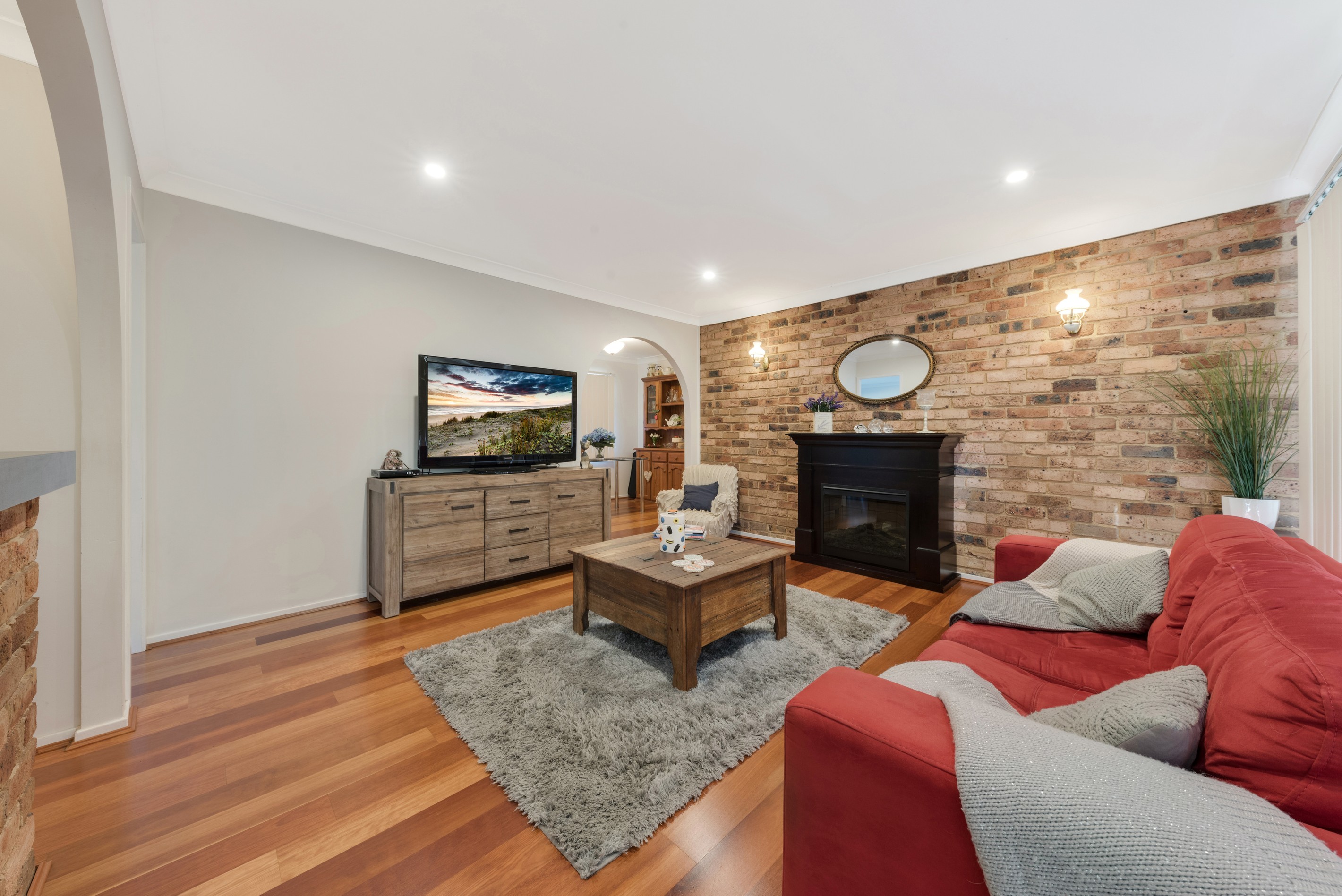 14 Macintyre Crescent, Ruse, NSW 2560