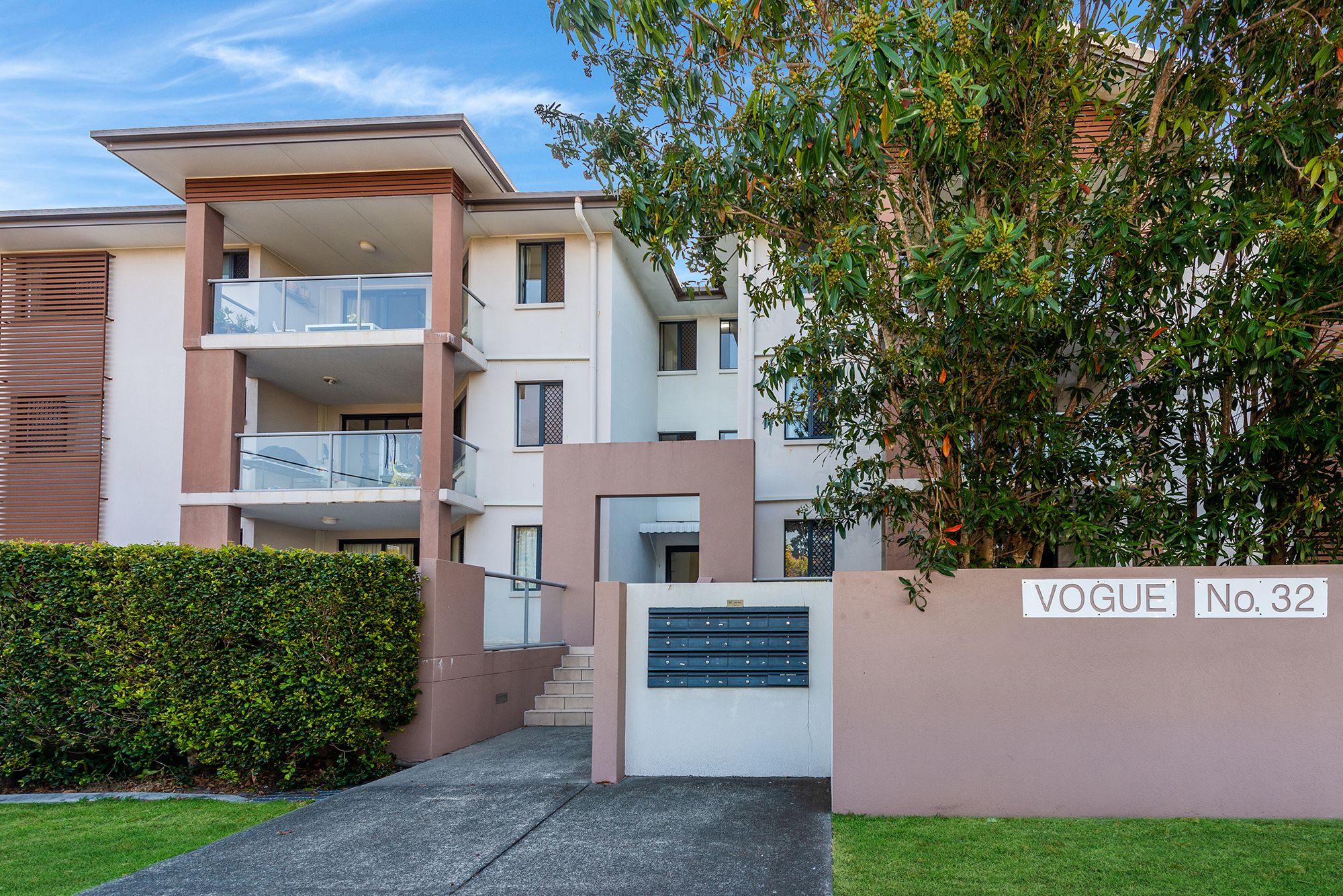 32 Bath Street, Labrador QLD 4215