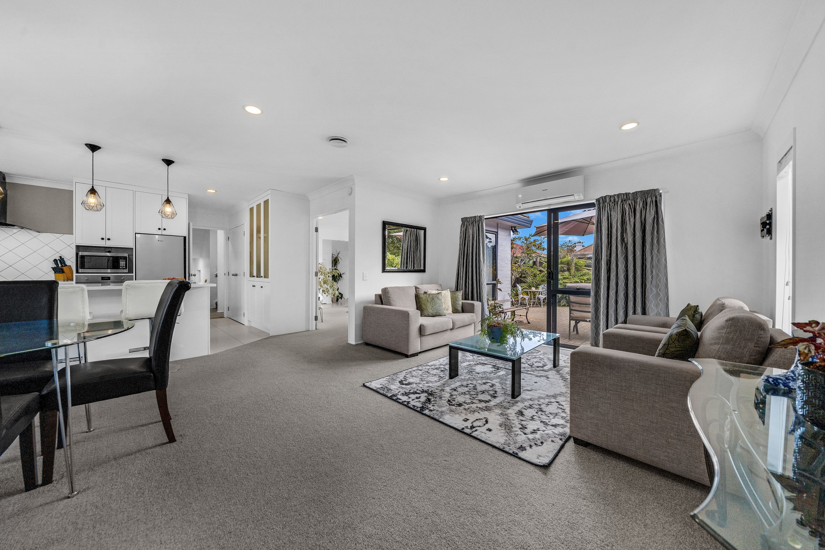 1/7 Chale Place, Somerville, Manukau City