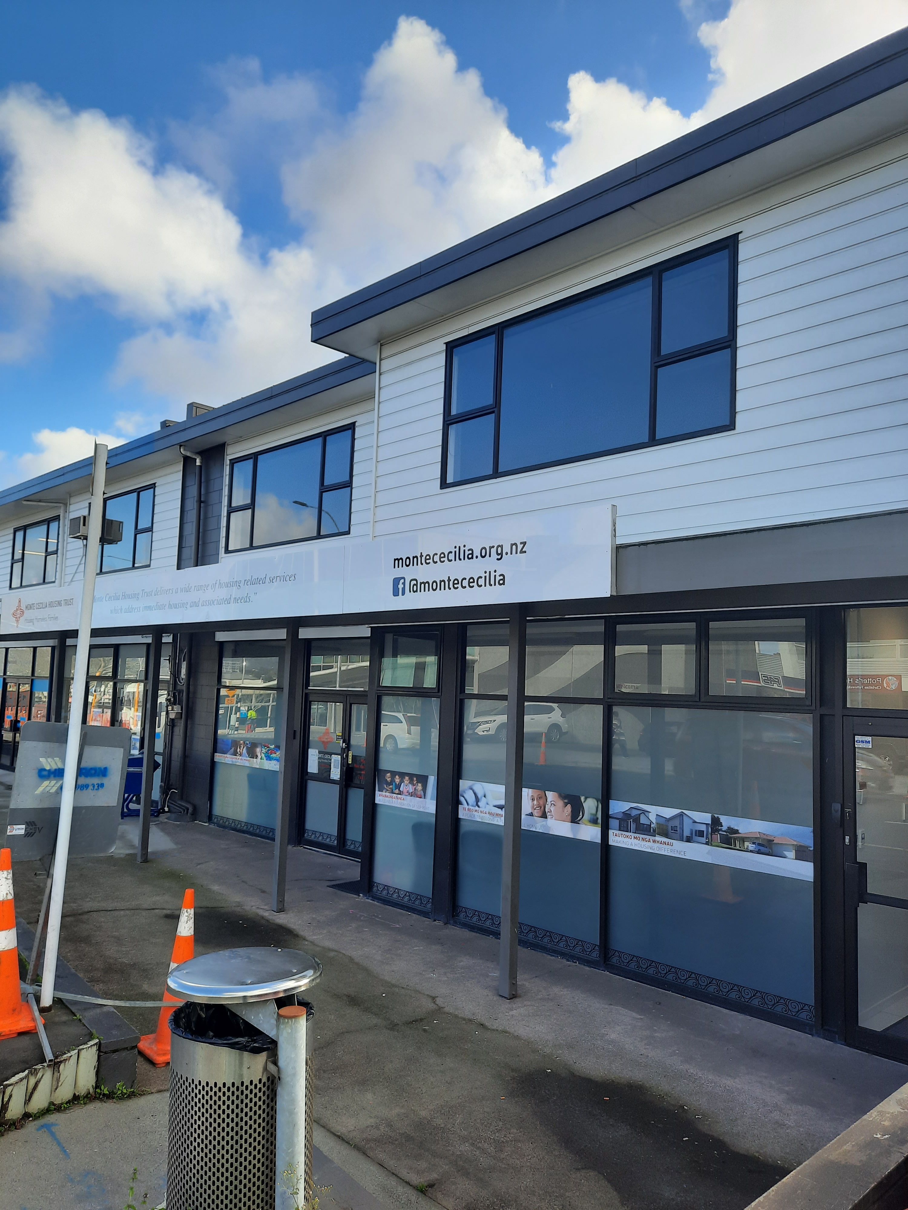 2/141 West Coast Road, Glen Eden, Waitakere City