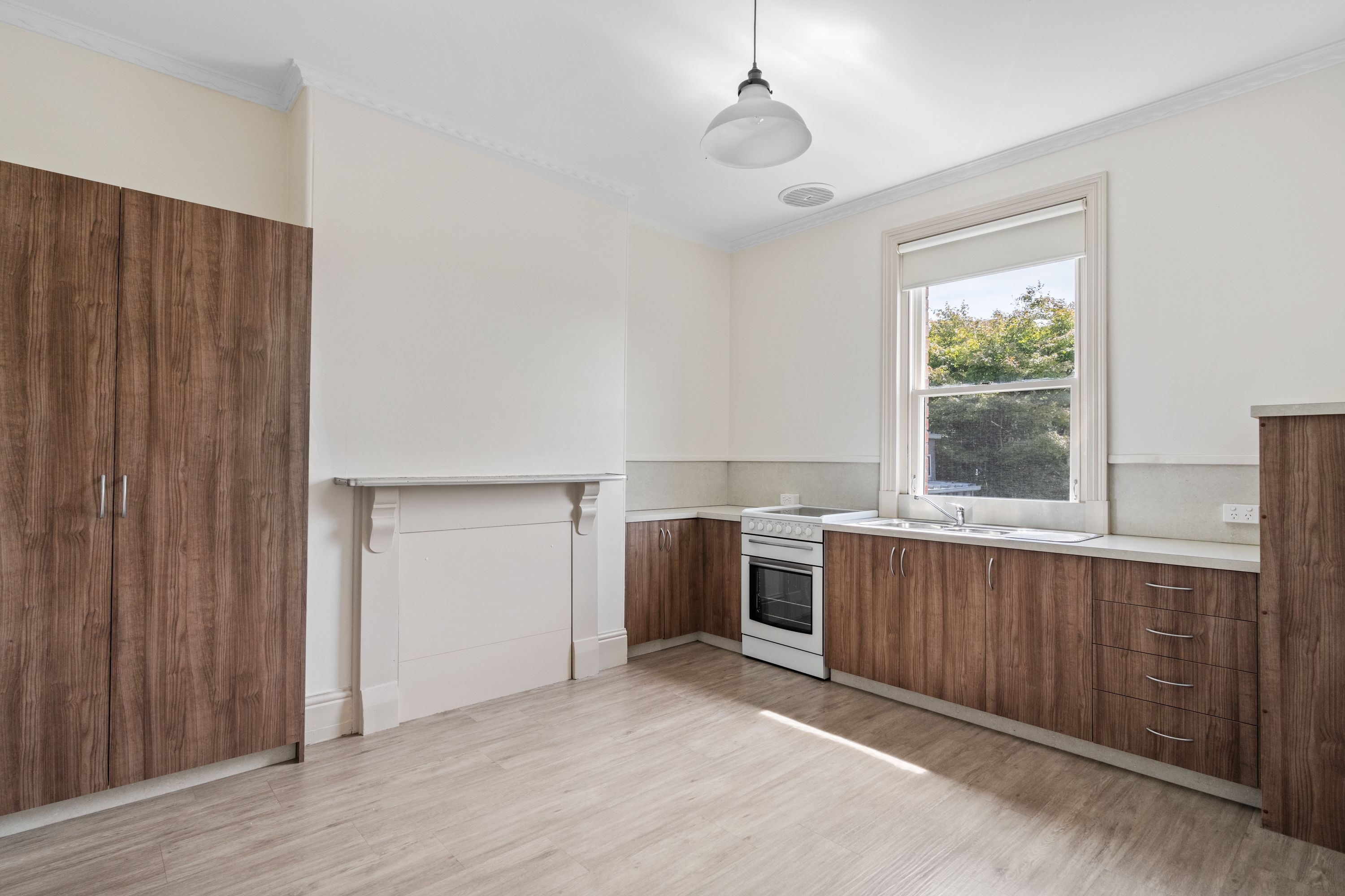 151B Melville Street — photo 4 of 9