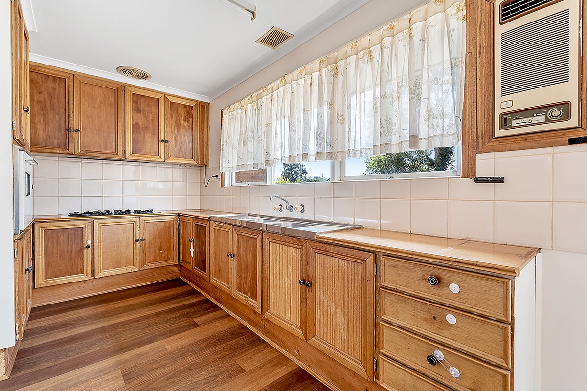 64 Hanson Road, Craigieburn, VIC 3064