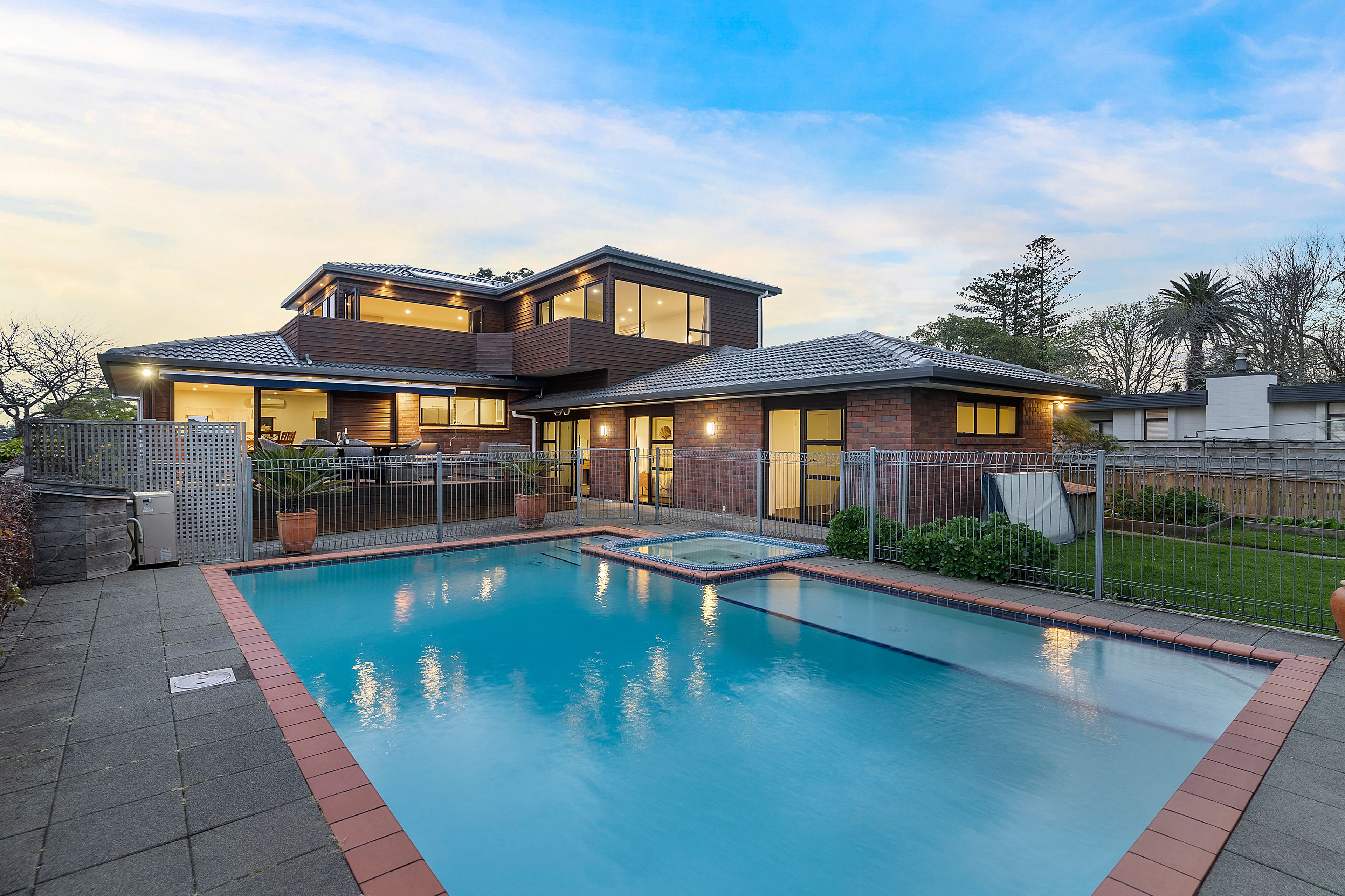 32 Cockle Bay Road, Cockle Bay, Manukau City