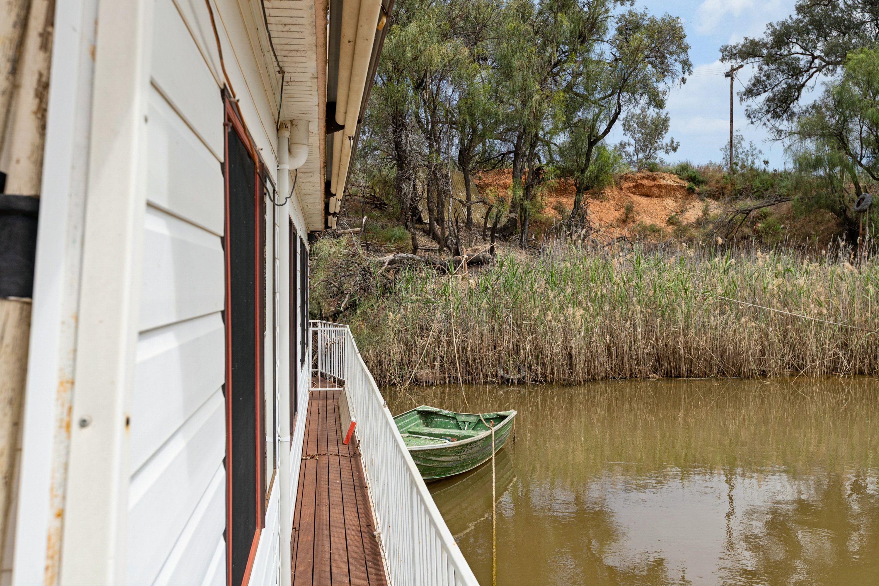 0 "The Bardy" Houseboat — photo 18 of 30