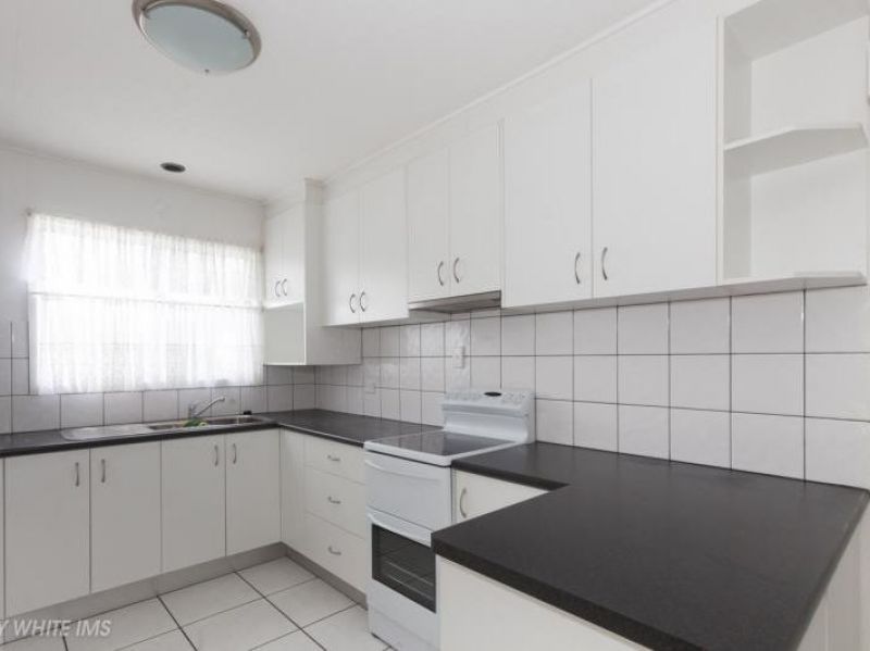 157 Jacaranda Avenue, Kingston, QLD 4114