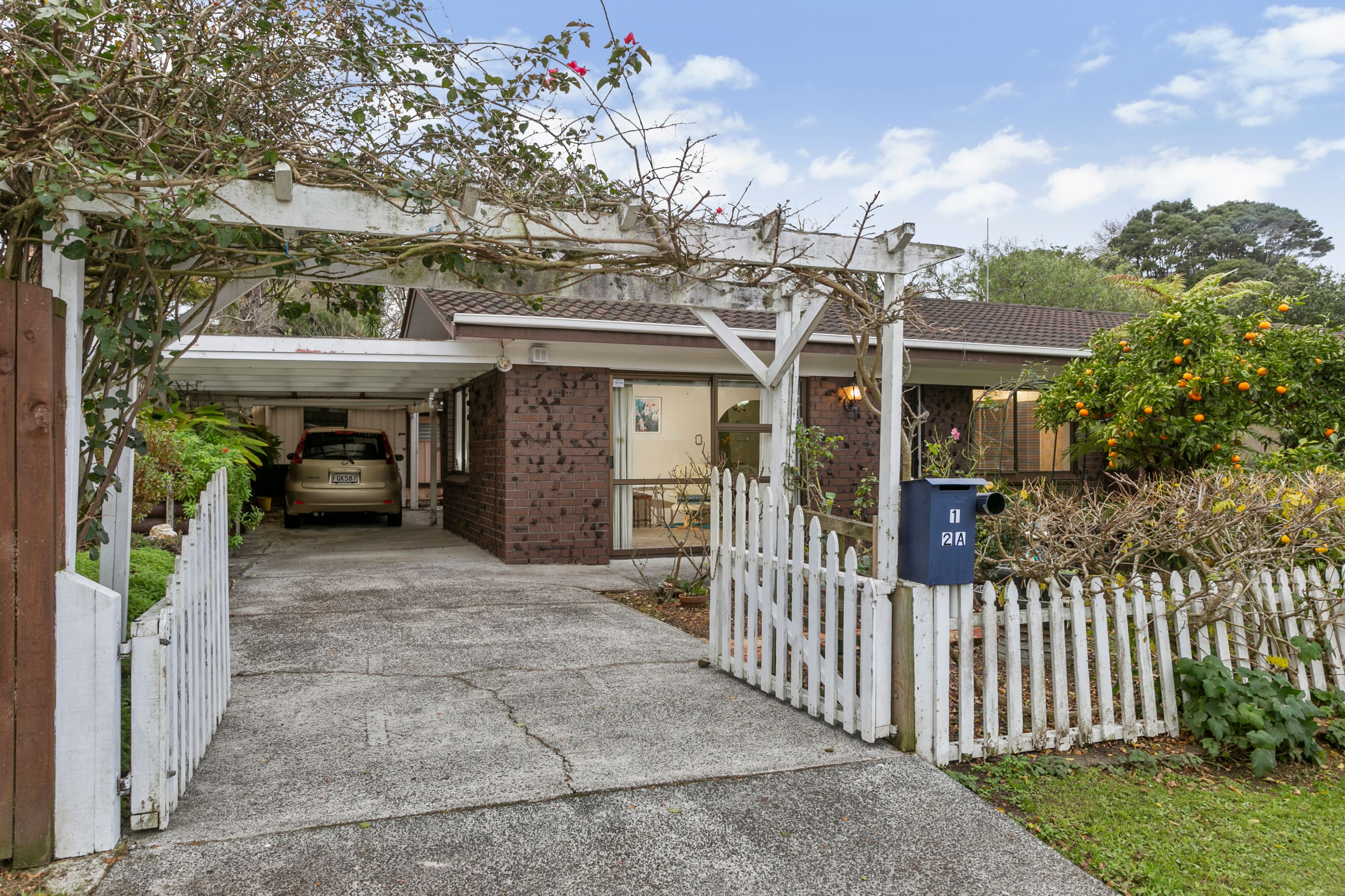 1/2a Takapu Street, Henderson, Waitakere City
