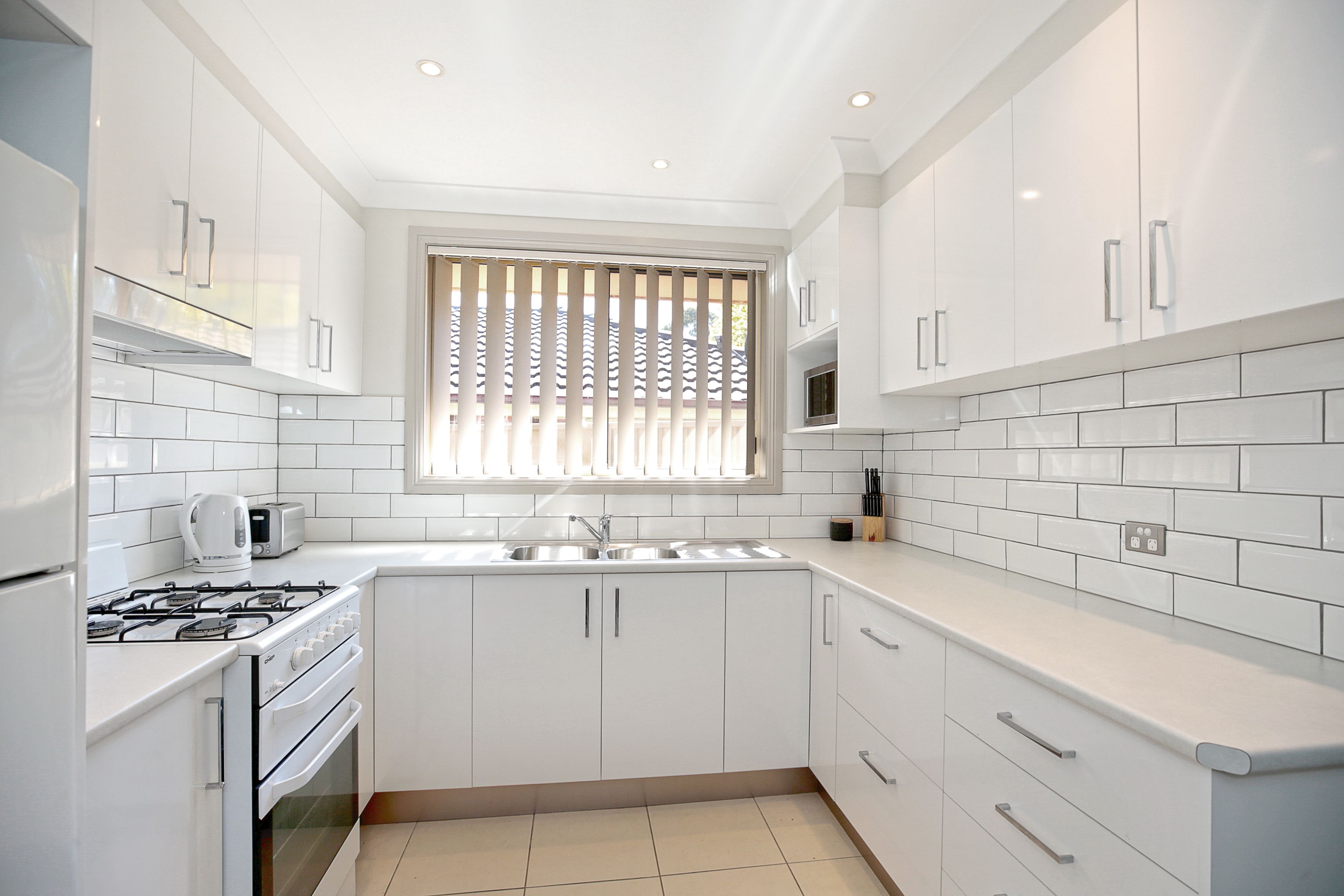 2/24 School House Road, Glenmore Park, NSW 2745