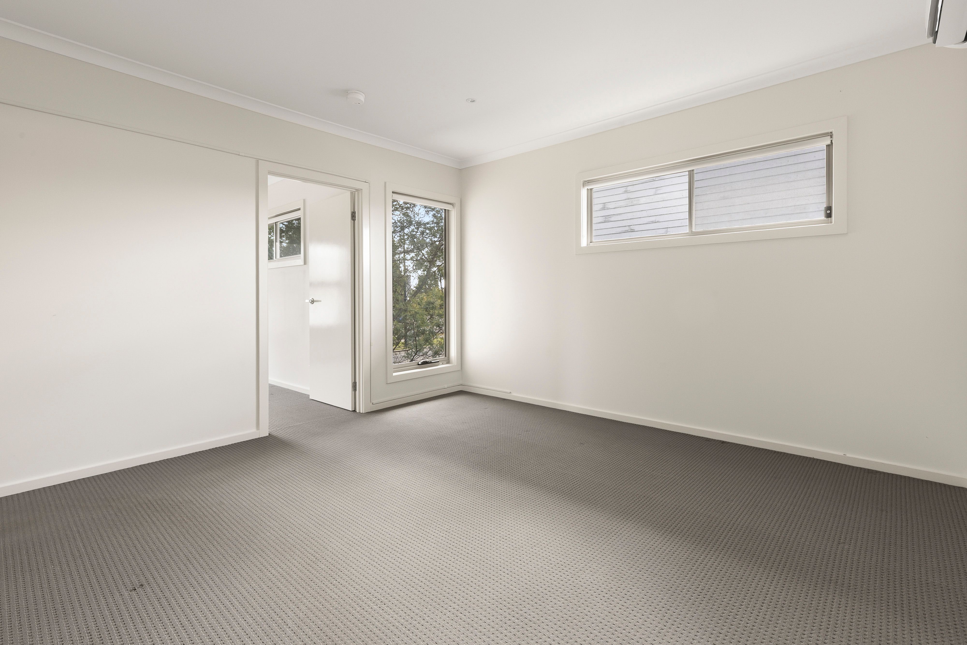 63 Lygon Drive — photo 8 of 21