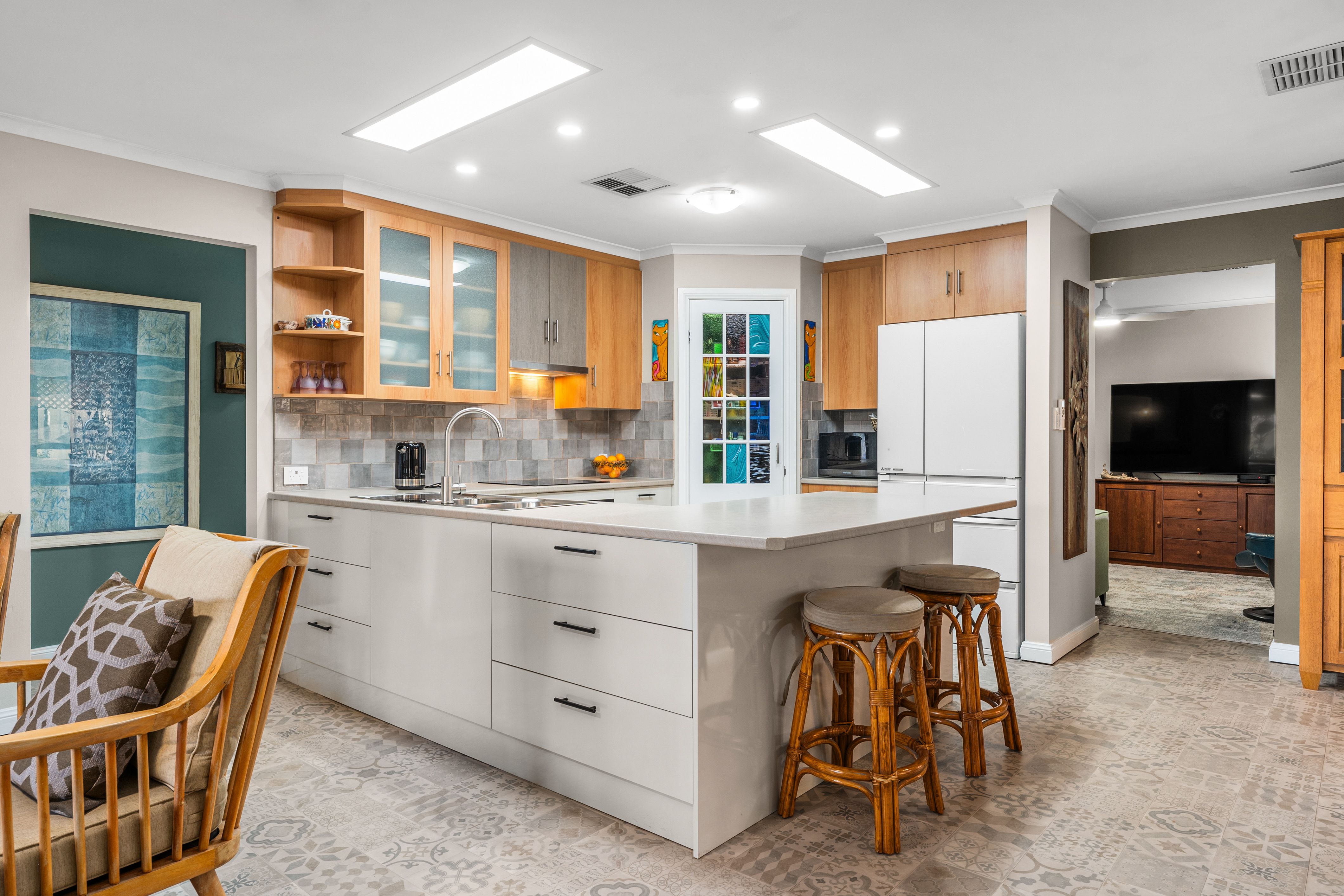 71 Rose Crescent — photo 10 of 30