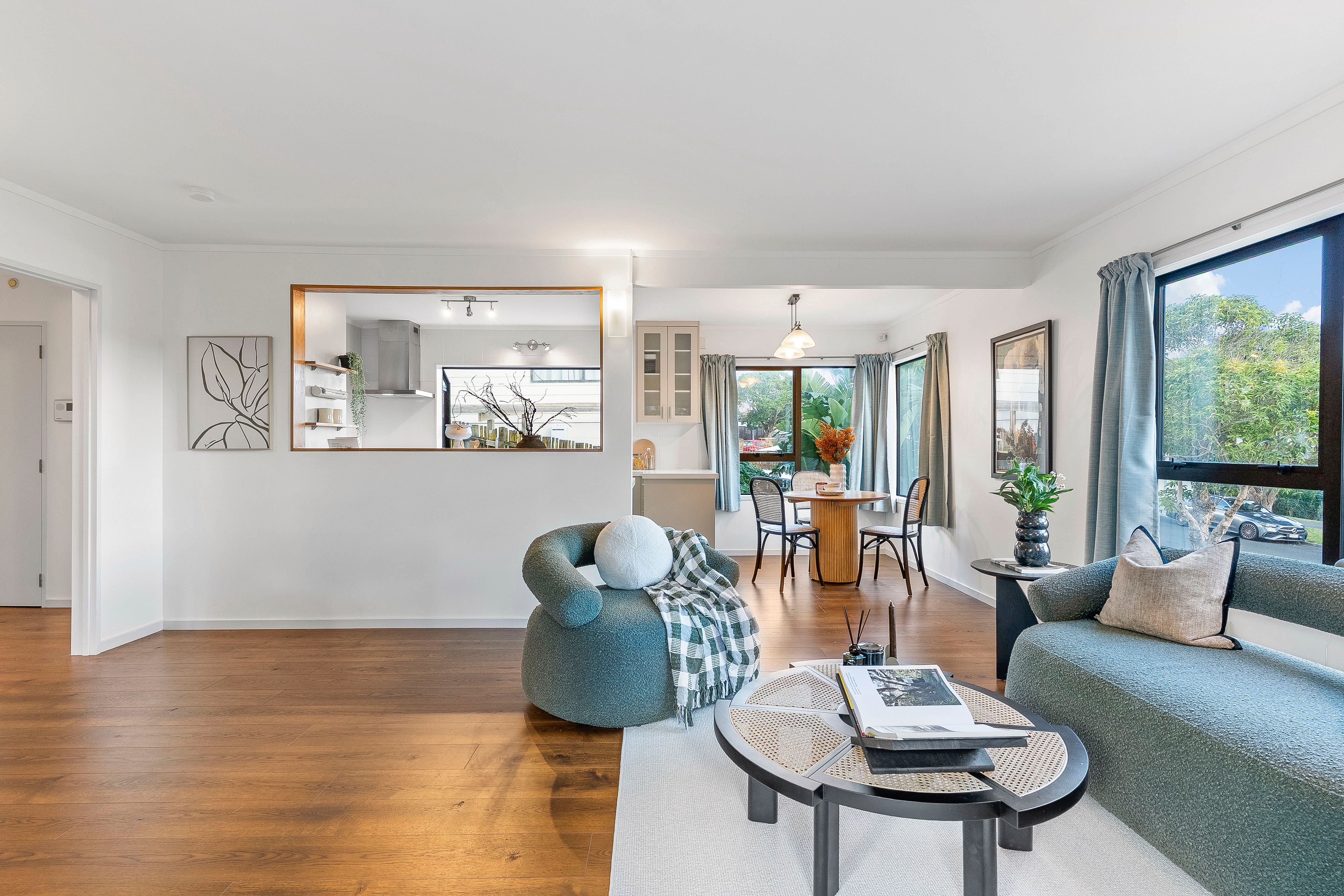 5 Newport Place, Forrest Hill, North Shore City