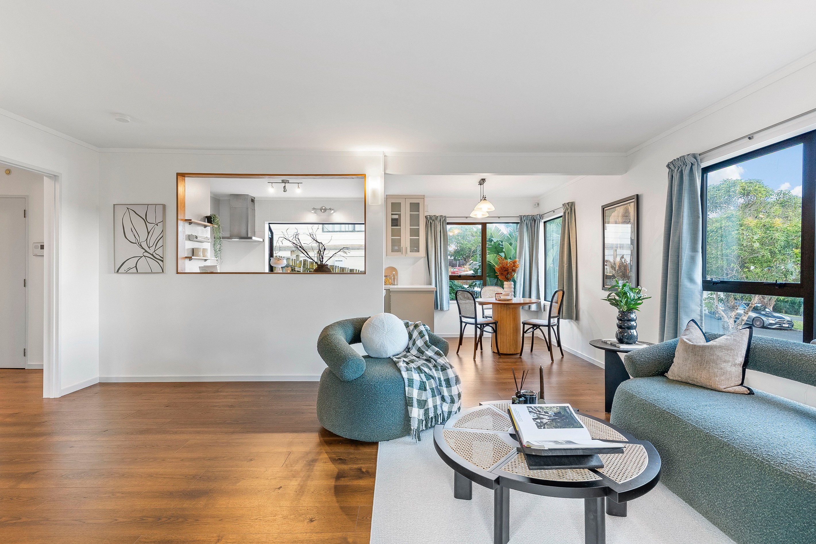 5 Newport Place, Forrest Hill, North Shore City