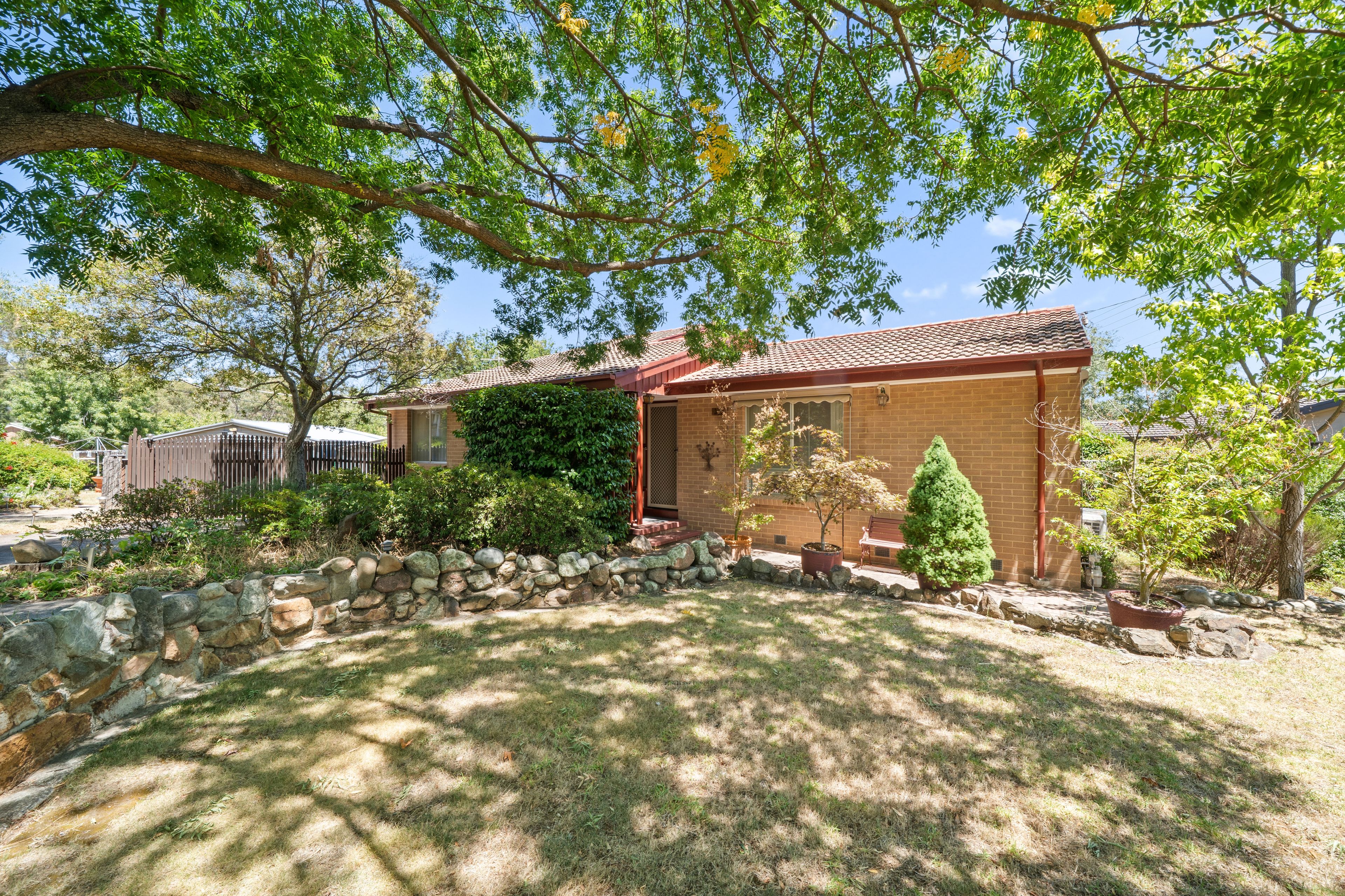 12 Gundara Street, Aranda, ACT 2614