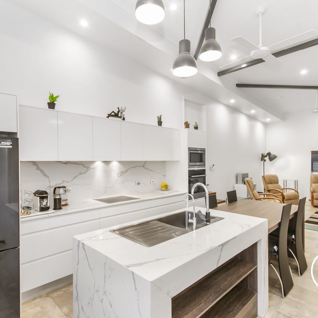 1a/4 Queens Road, Hermit Park, QLD 4812