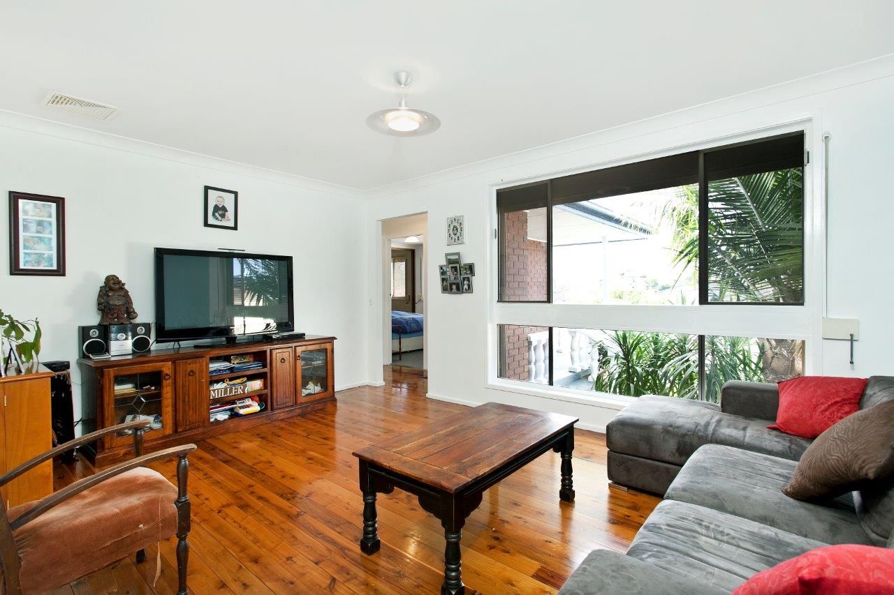 15B Landy Drive, Mount Warrigal, NSW 2528
