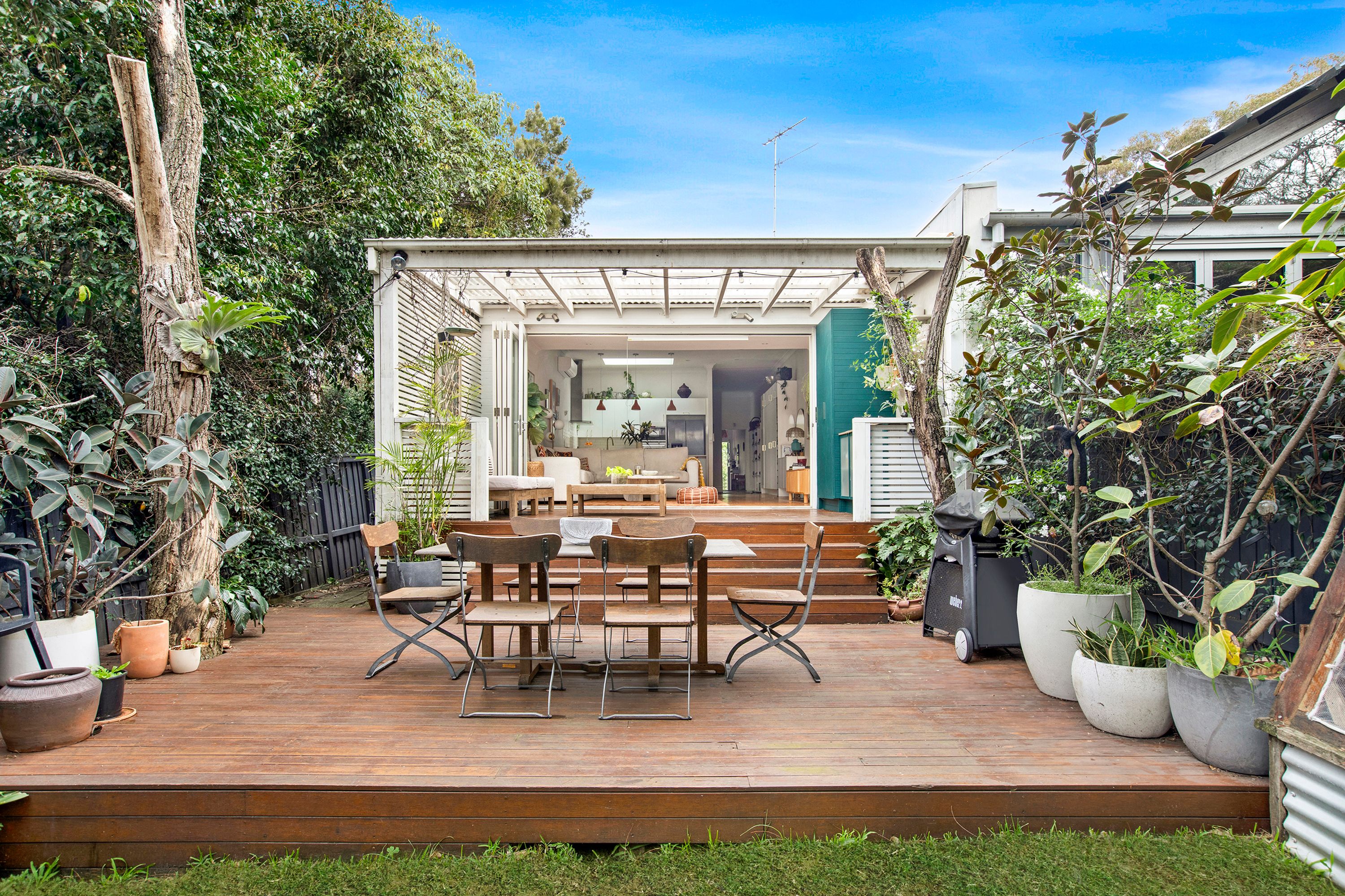 14 Abbott Street — photo 3 of 13