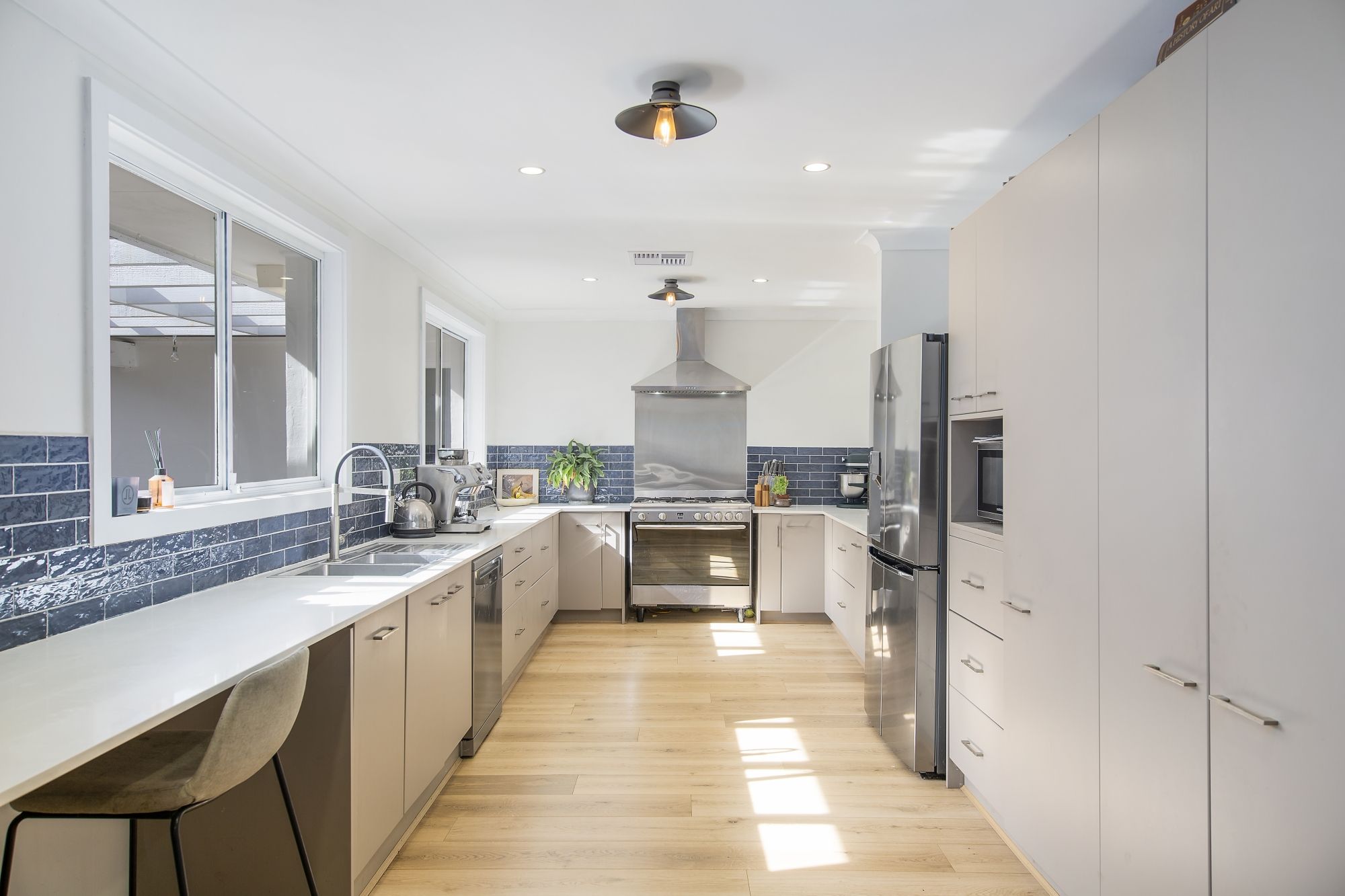 16 Banks Close, Bateau Bay, NSW 2261