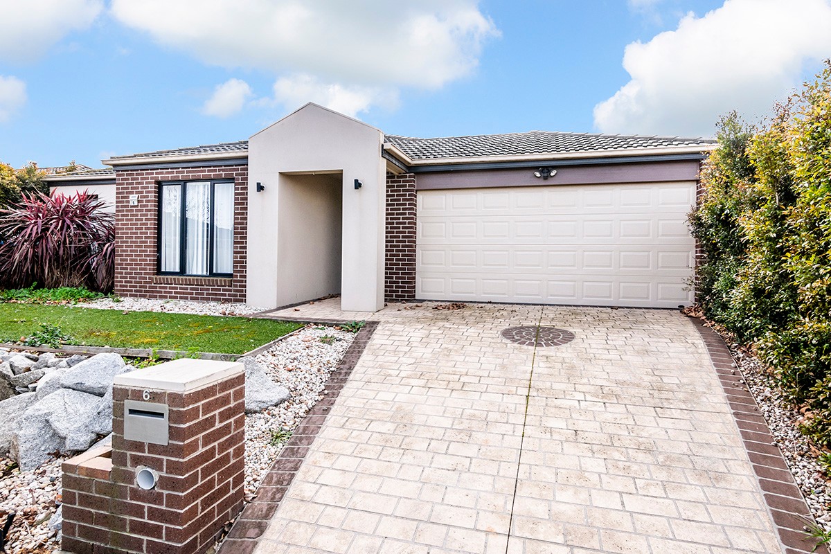 6 Northumbria Street, Cranbourne East, VIC 3977