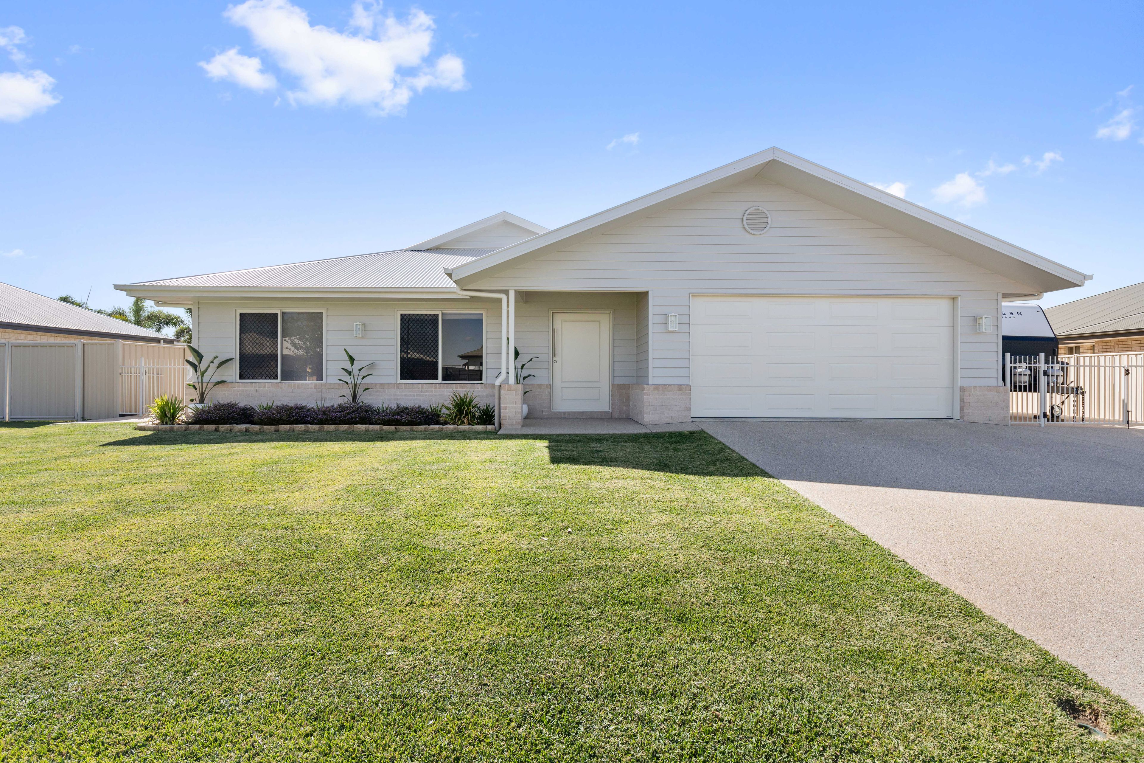 72 Canterbury Road, Emerald QLD 4720