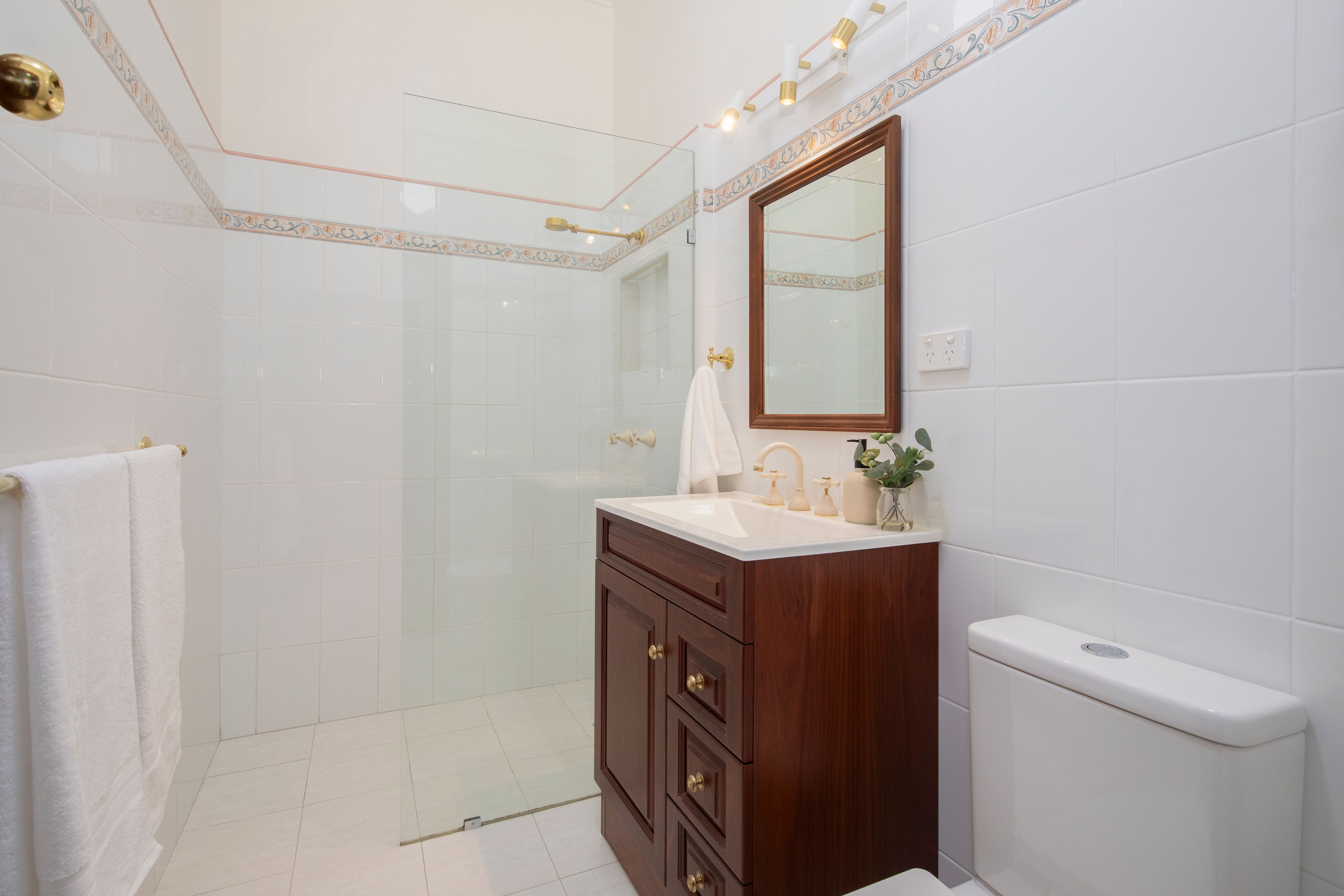 28 Silsoe Street — photo 18 of 30