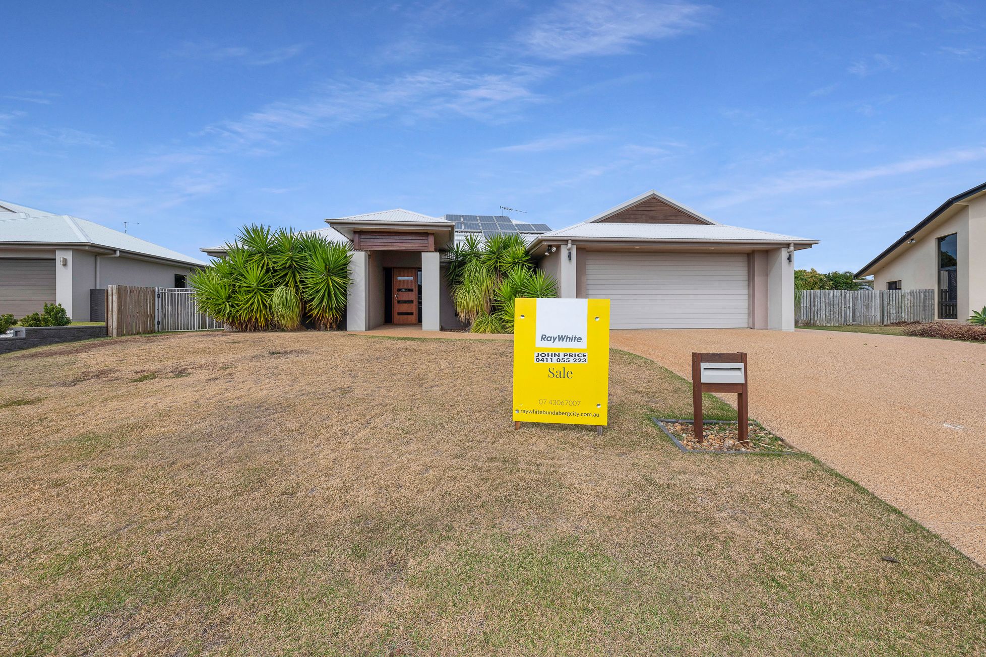13 Leon Place, Coral Cove, QLD 4670