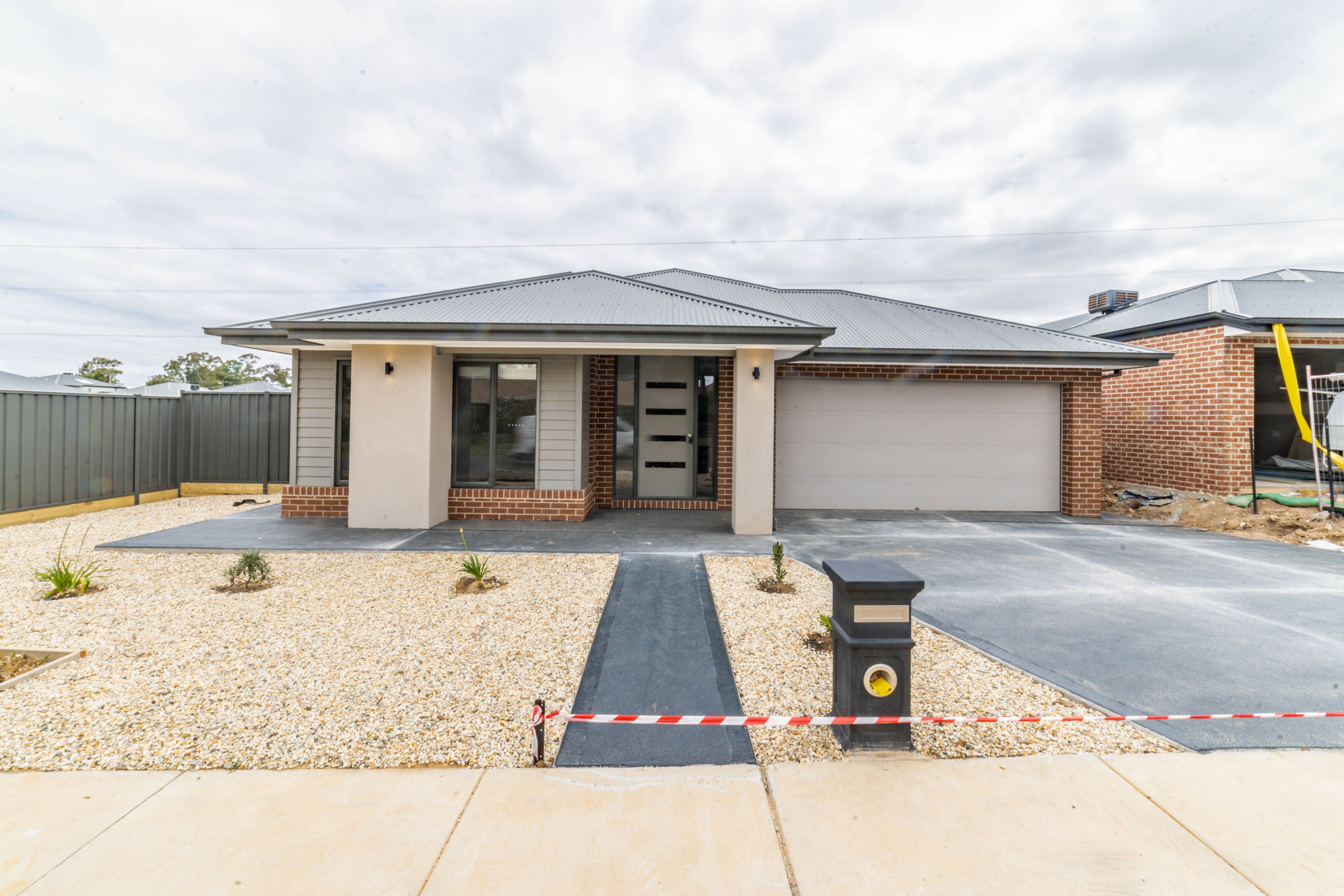 43 Mistletoe Street, Golden Square, VIC 3555