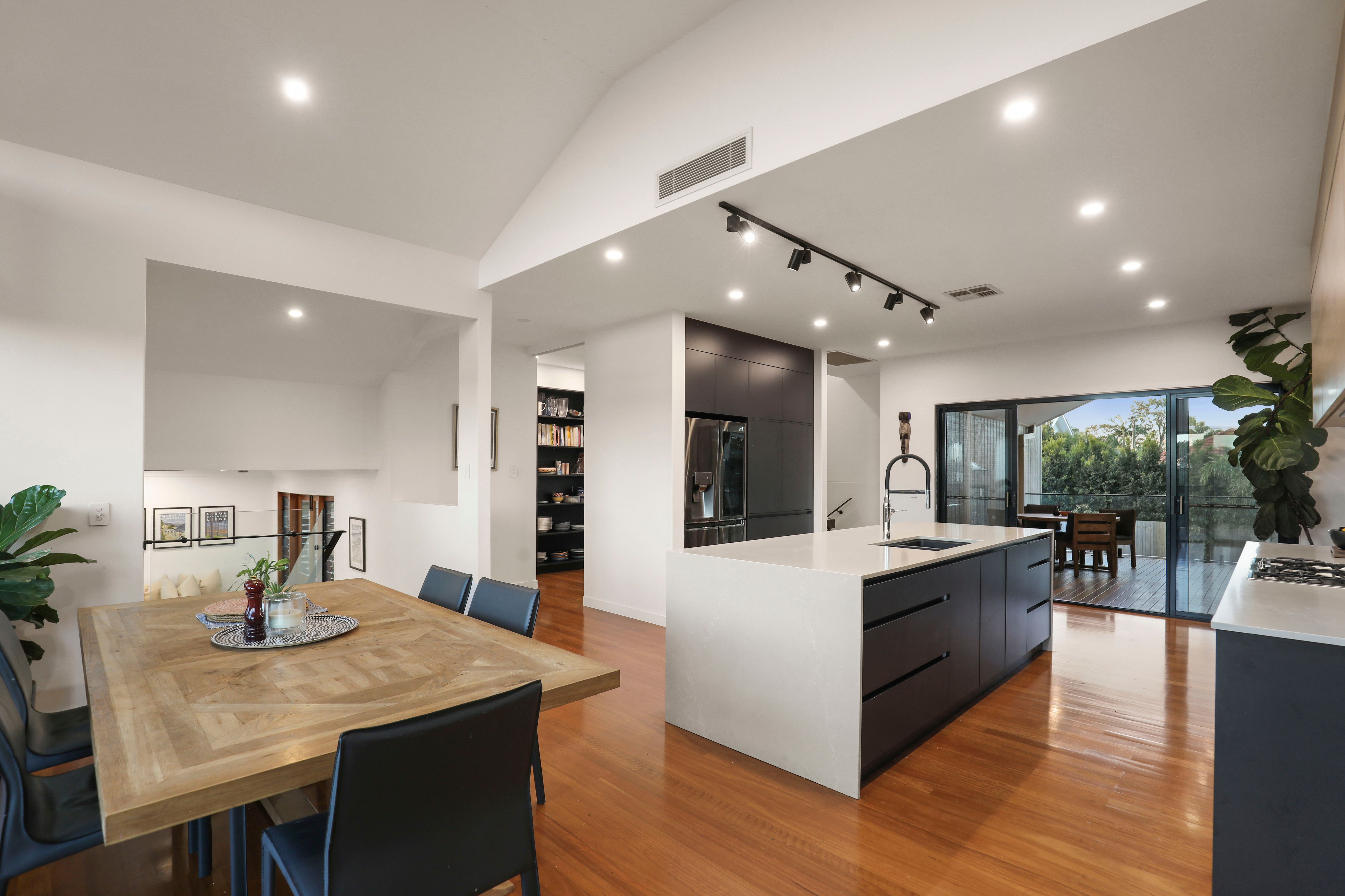 22 Huet Street — photo 6 of 30