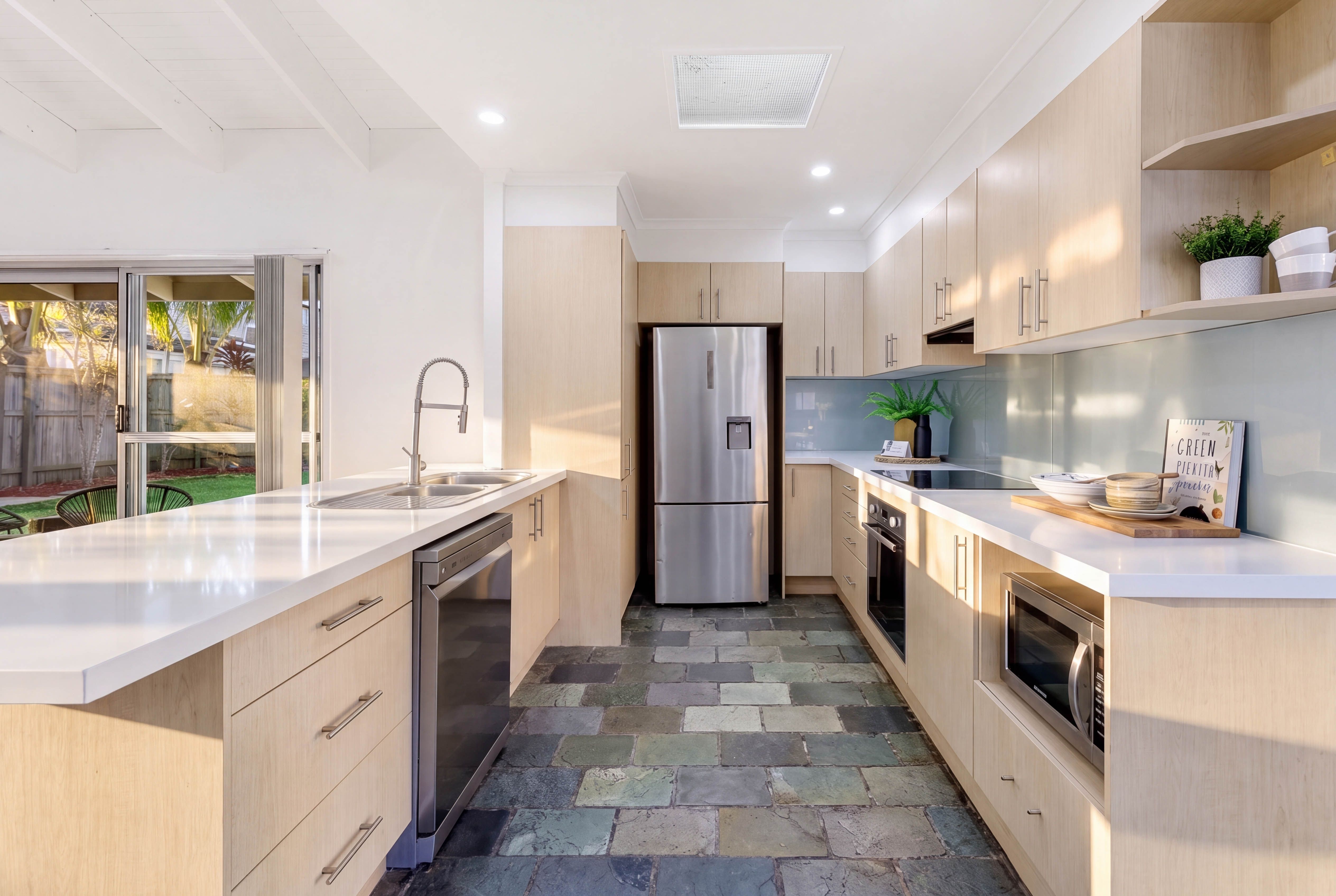 65 Kalimna Drive — photo 7 of 16