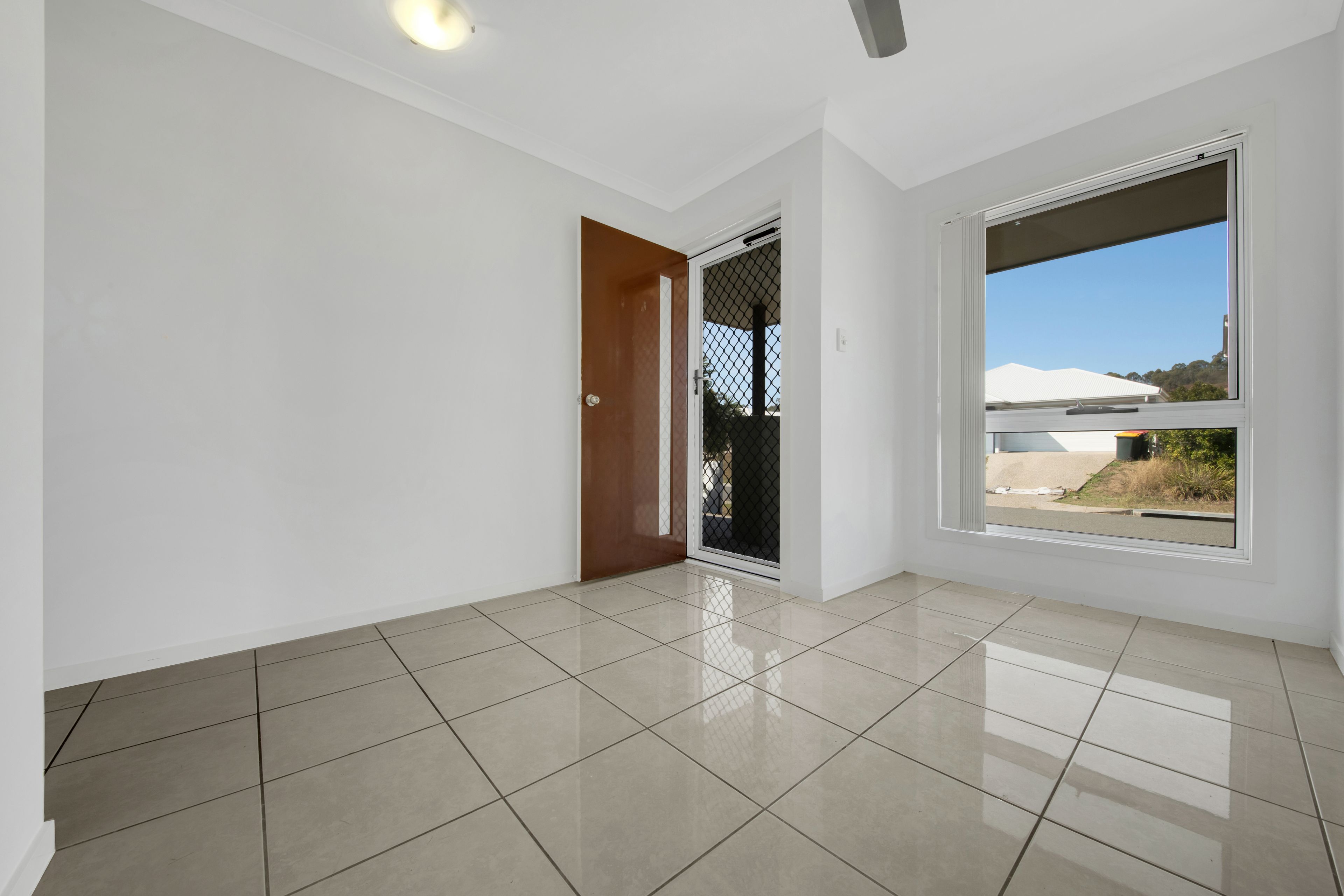 8 Oystercatcher Road, Kirkwood, QLD 4680