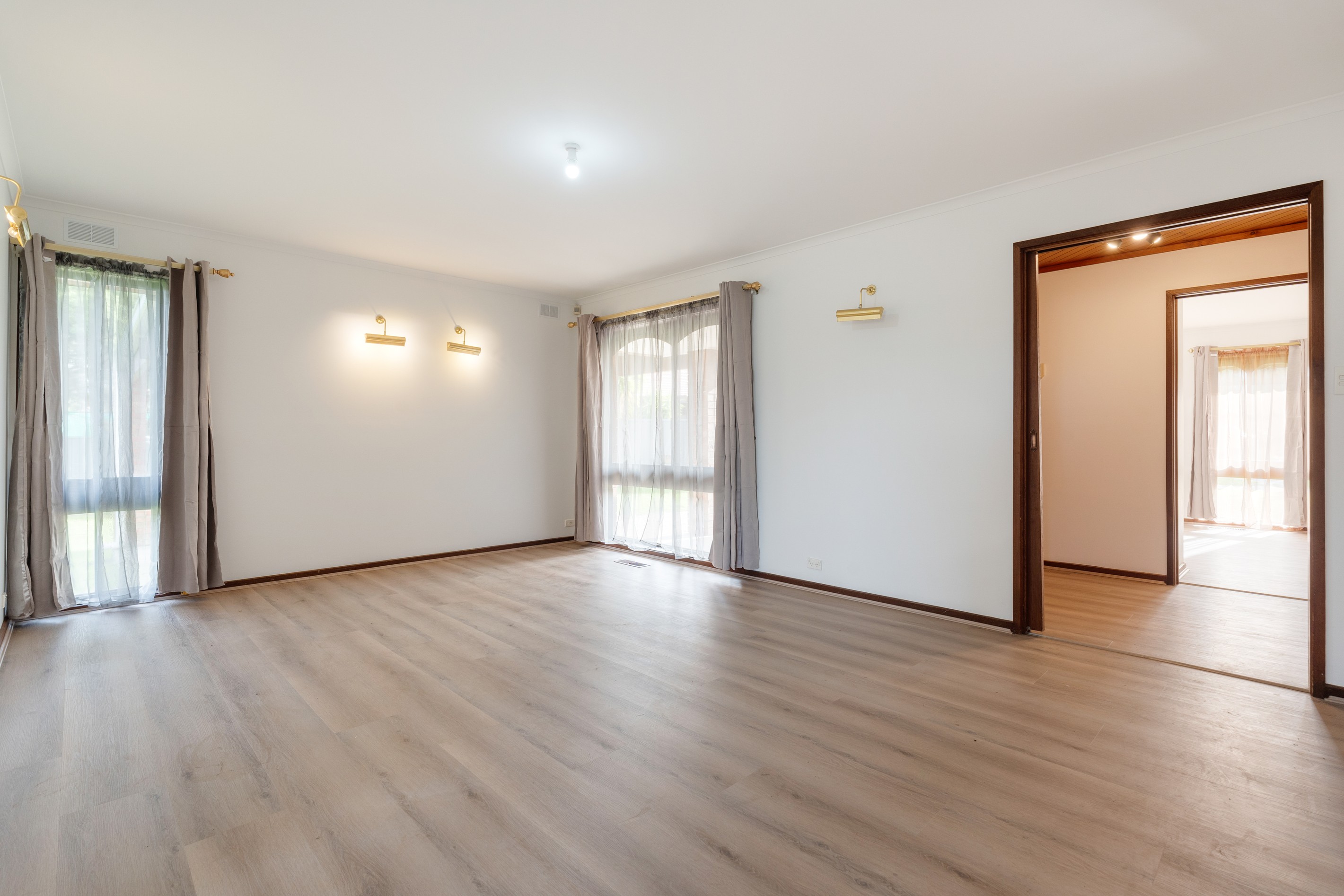 8 Yeovil Court, Craigieburn, VIC 3064