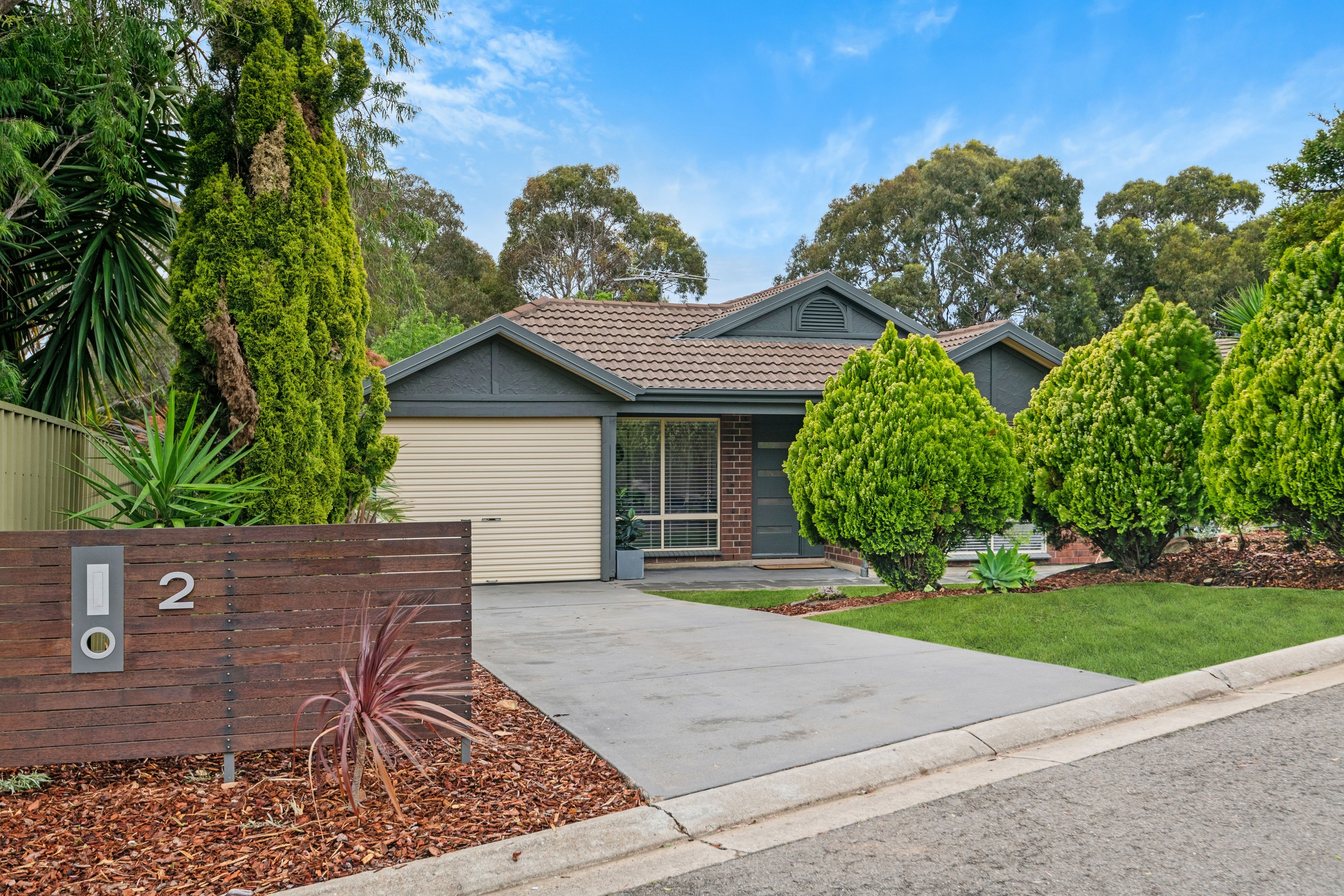 2 Lowell Court, Woodcroft, SA 5162