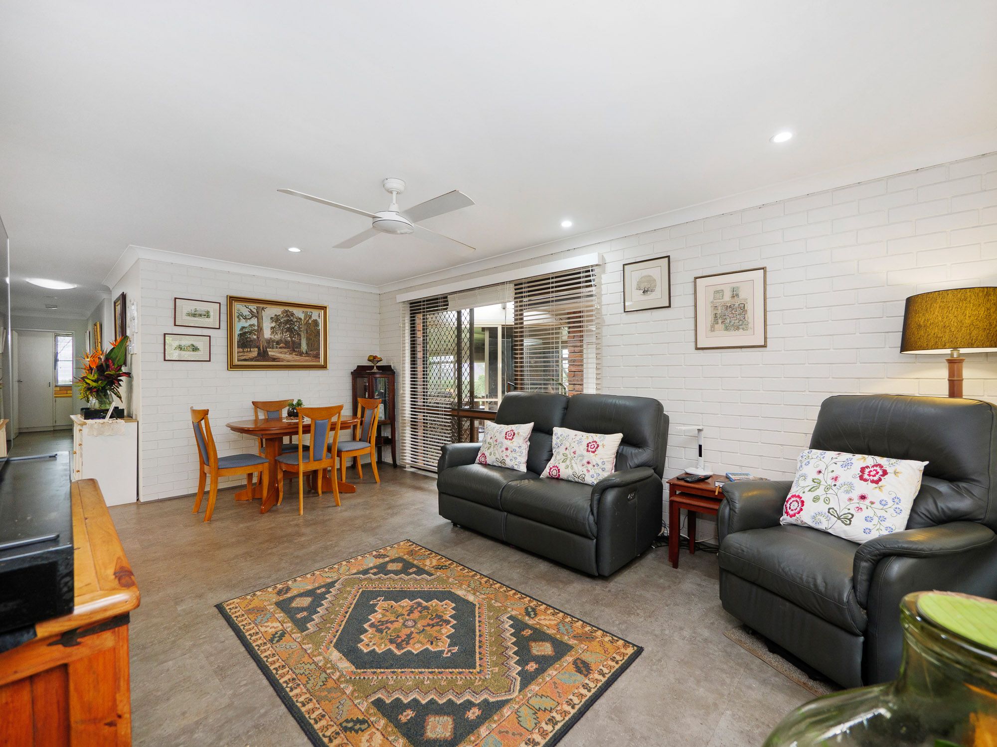322 Alphadale Road — photo 9 of 29