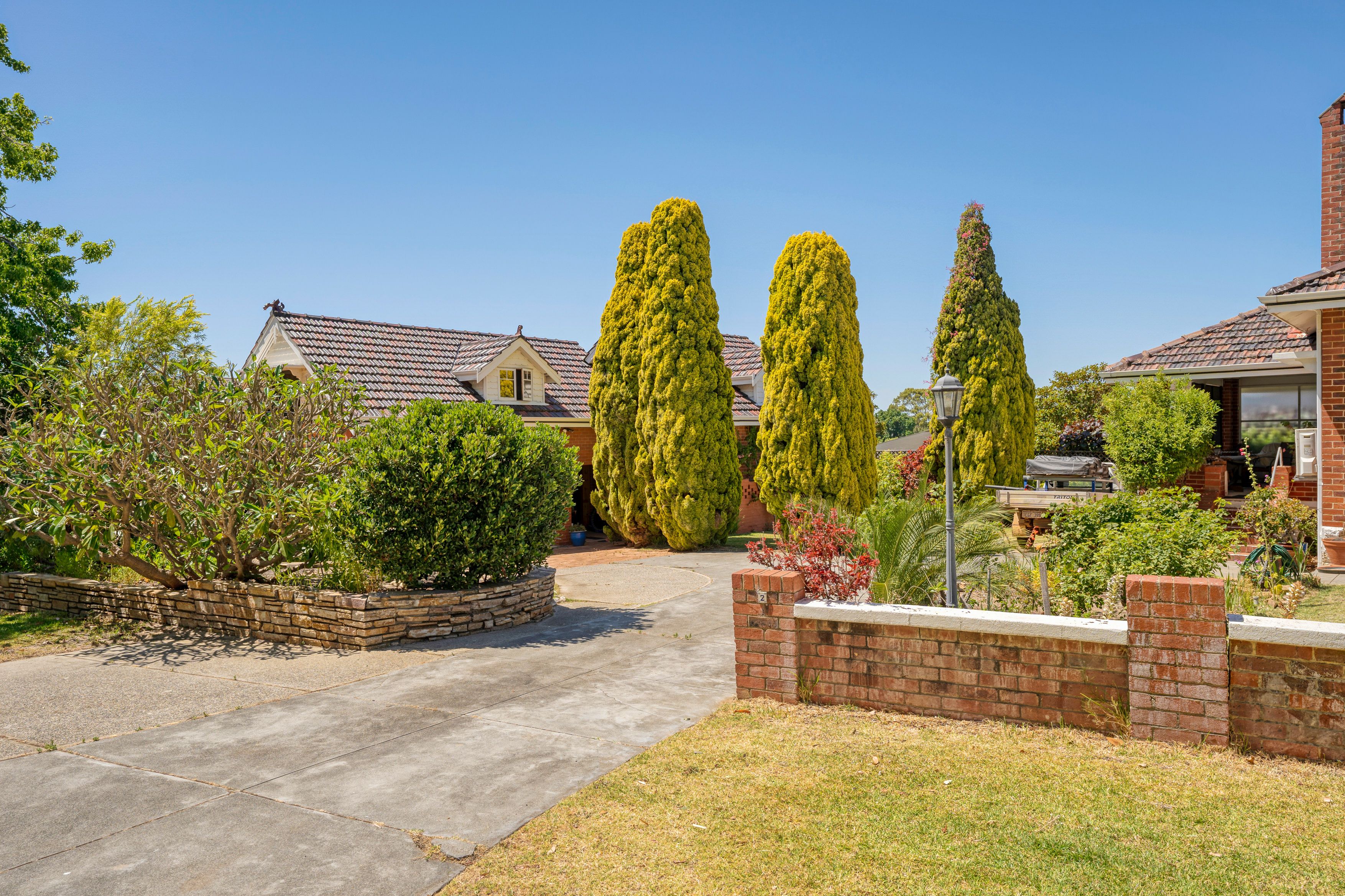 2 Brockman Avenue, Dalkeith, WA 6009