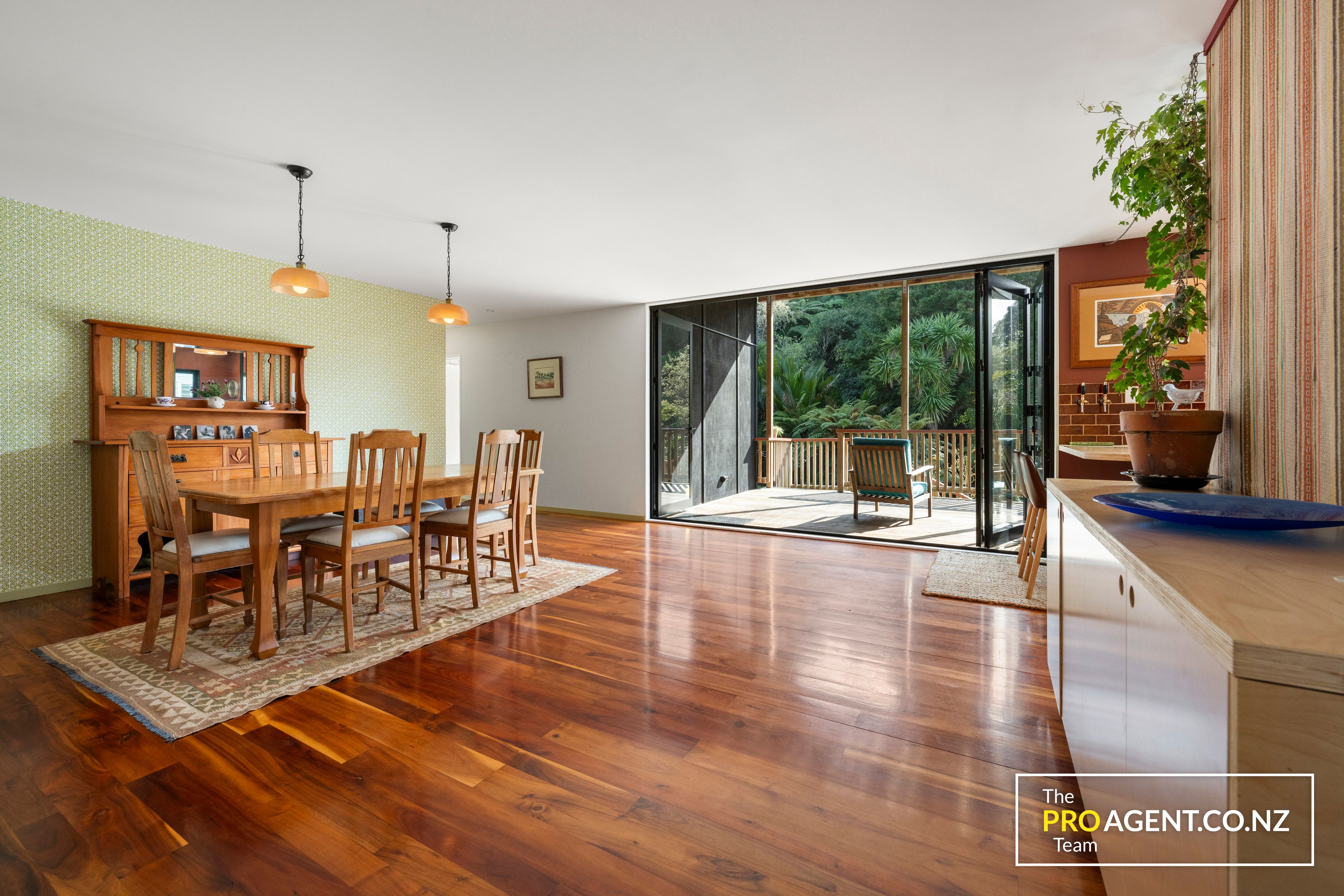 20 Western Road, Laingholm, Waitakere City