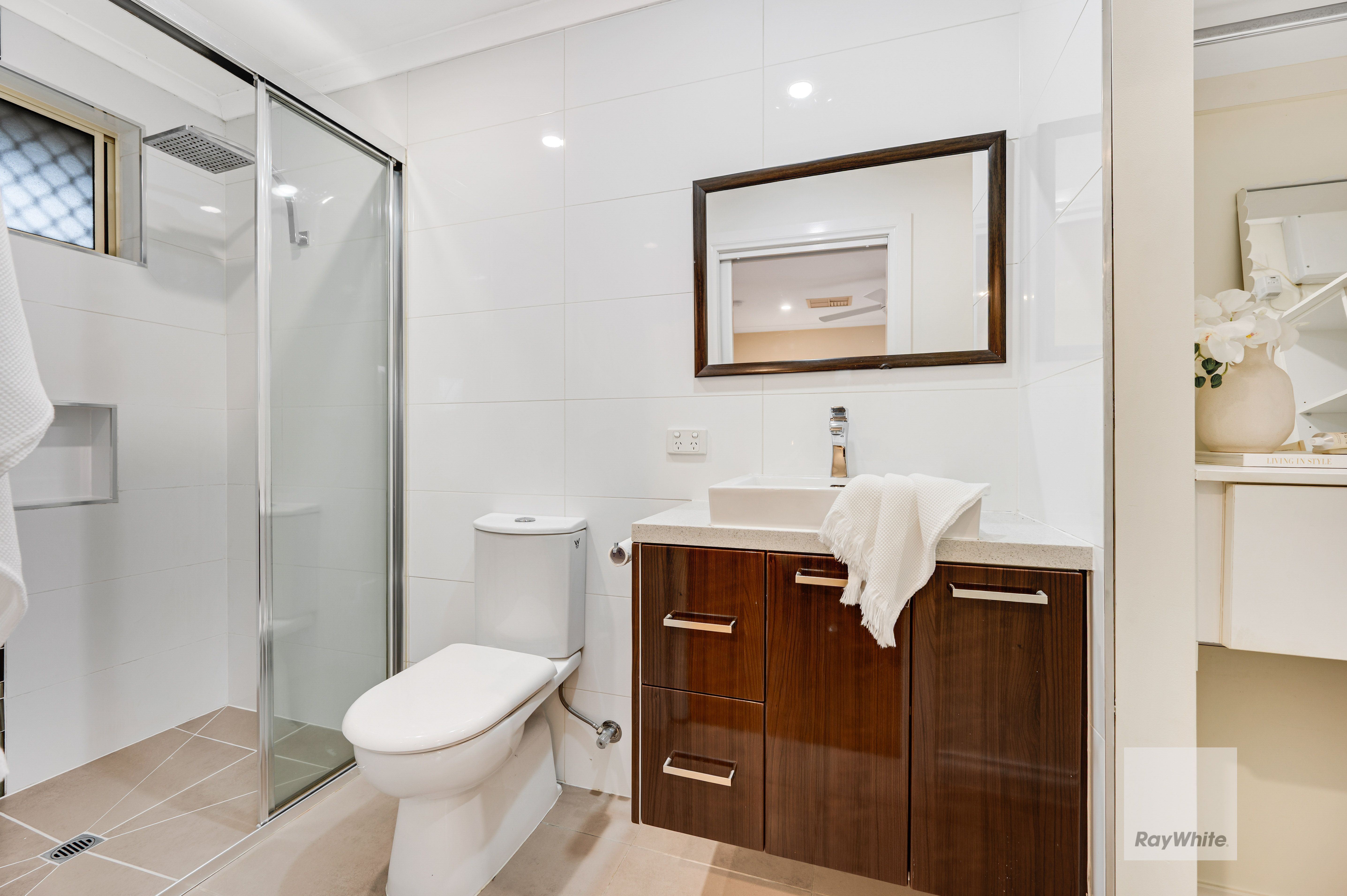 6 Sutton Close — photo 20 of 30