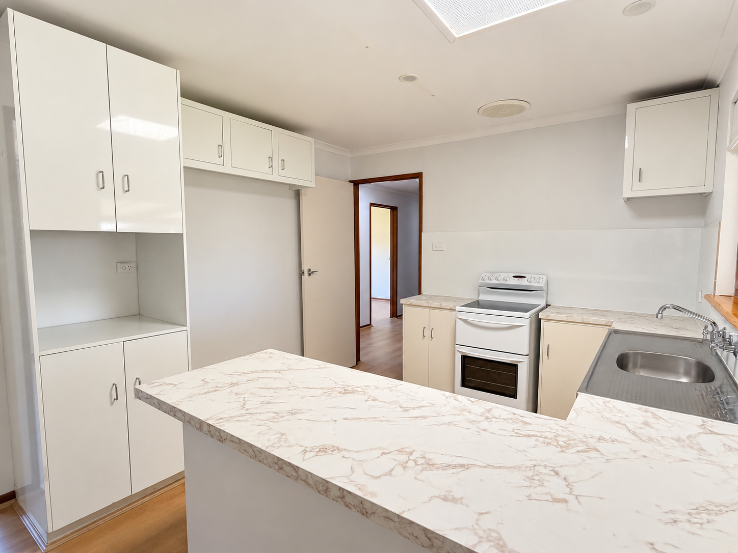 45 Hamilton Road — photo 10 of 17