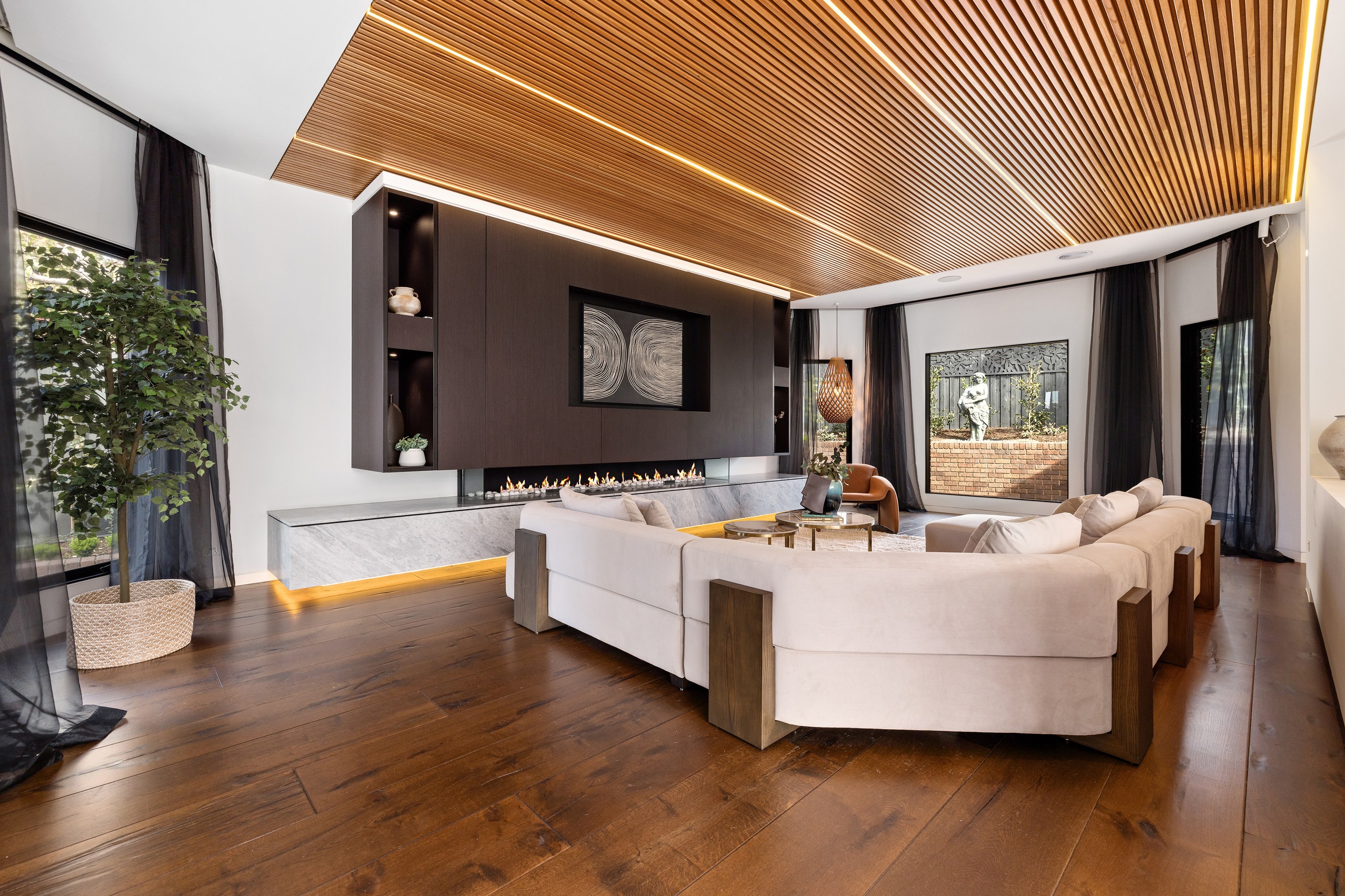 5 Halcyon Drive, Wheelers Hill, VIC 3150