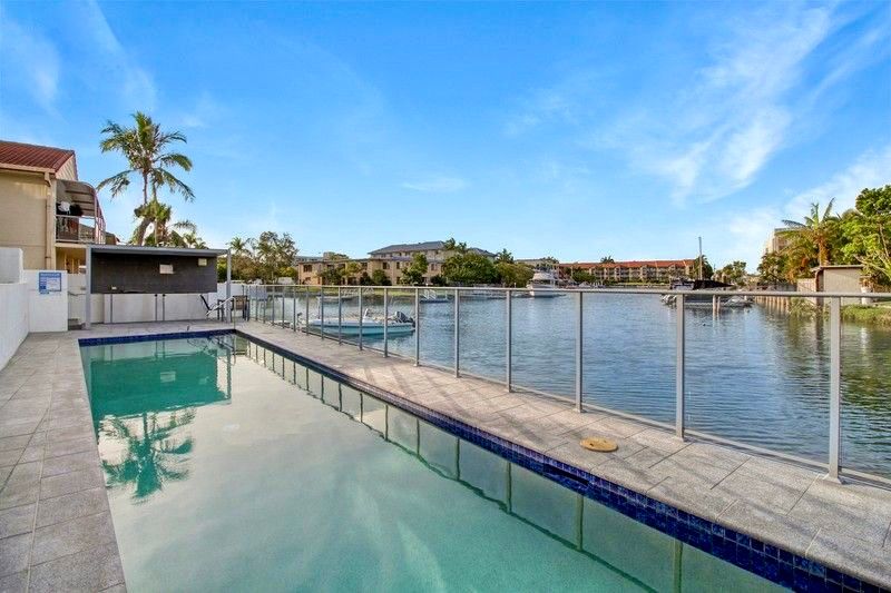 202/35-37 Madang Crescent, Runaway Bay, QLD 4216