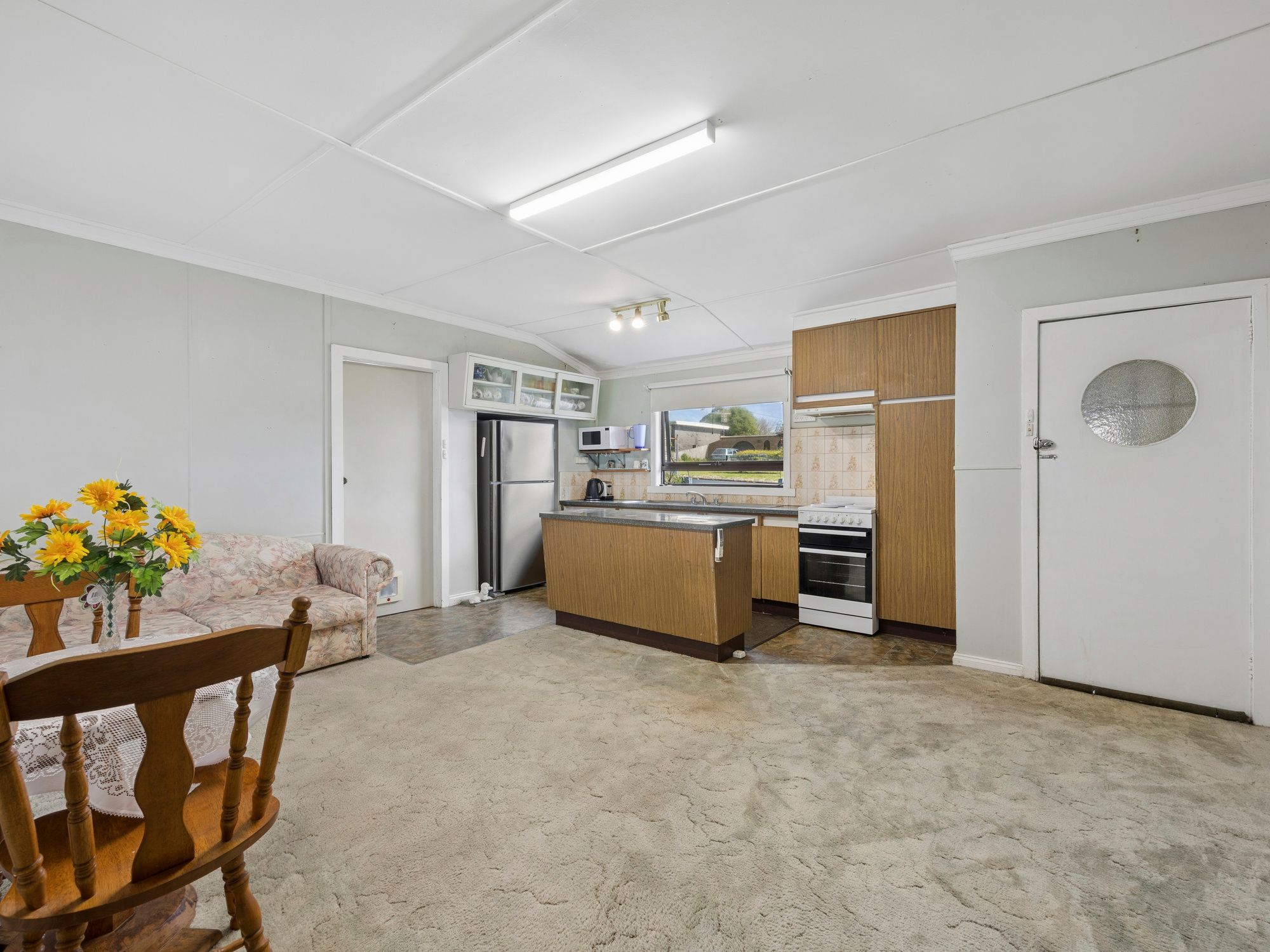 6 Hospital Road — photo 5 of 16