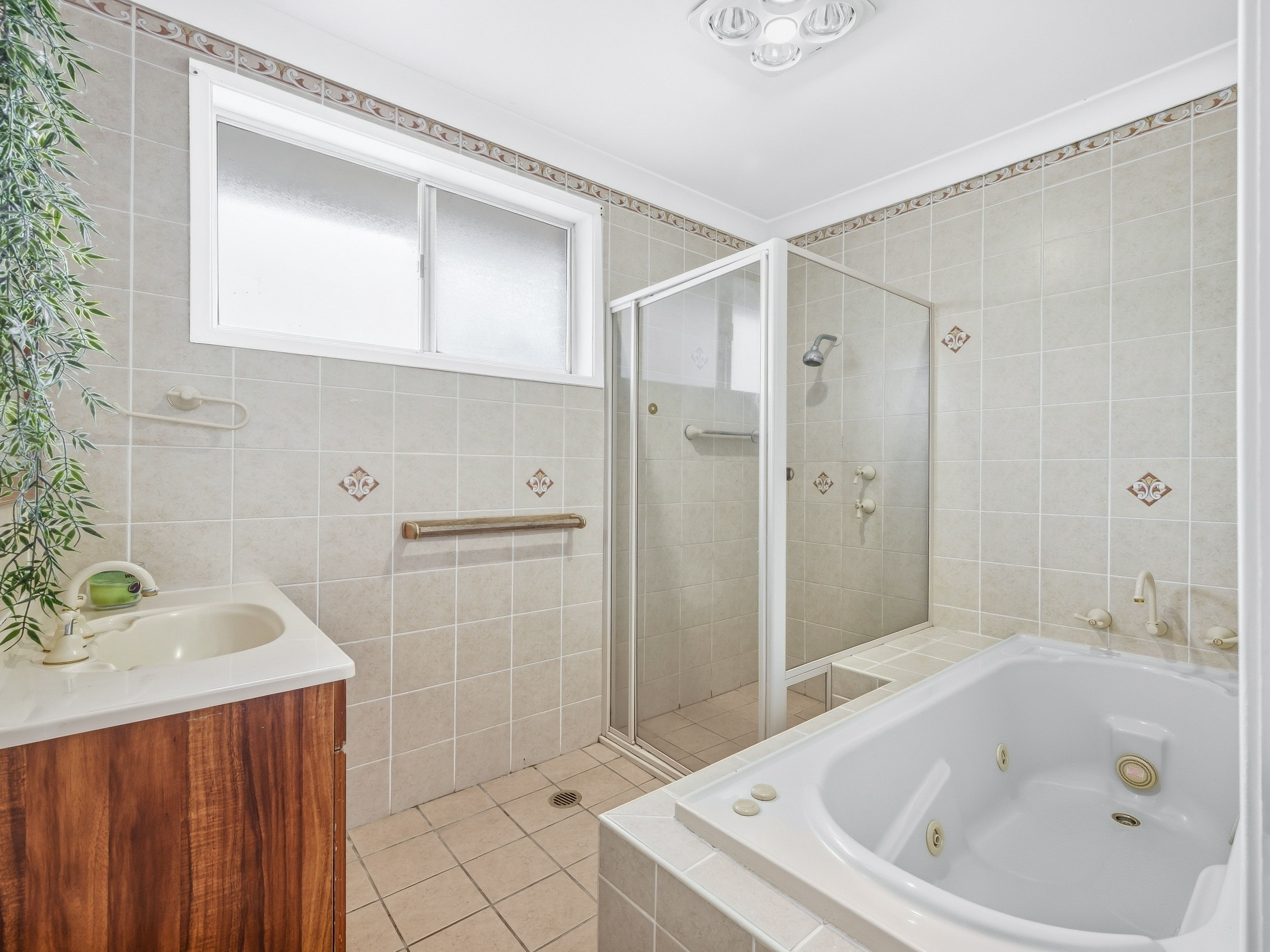 21 Ulmarra Avenue — photo 10 of 14