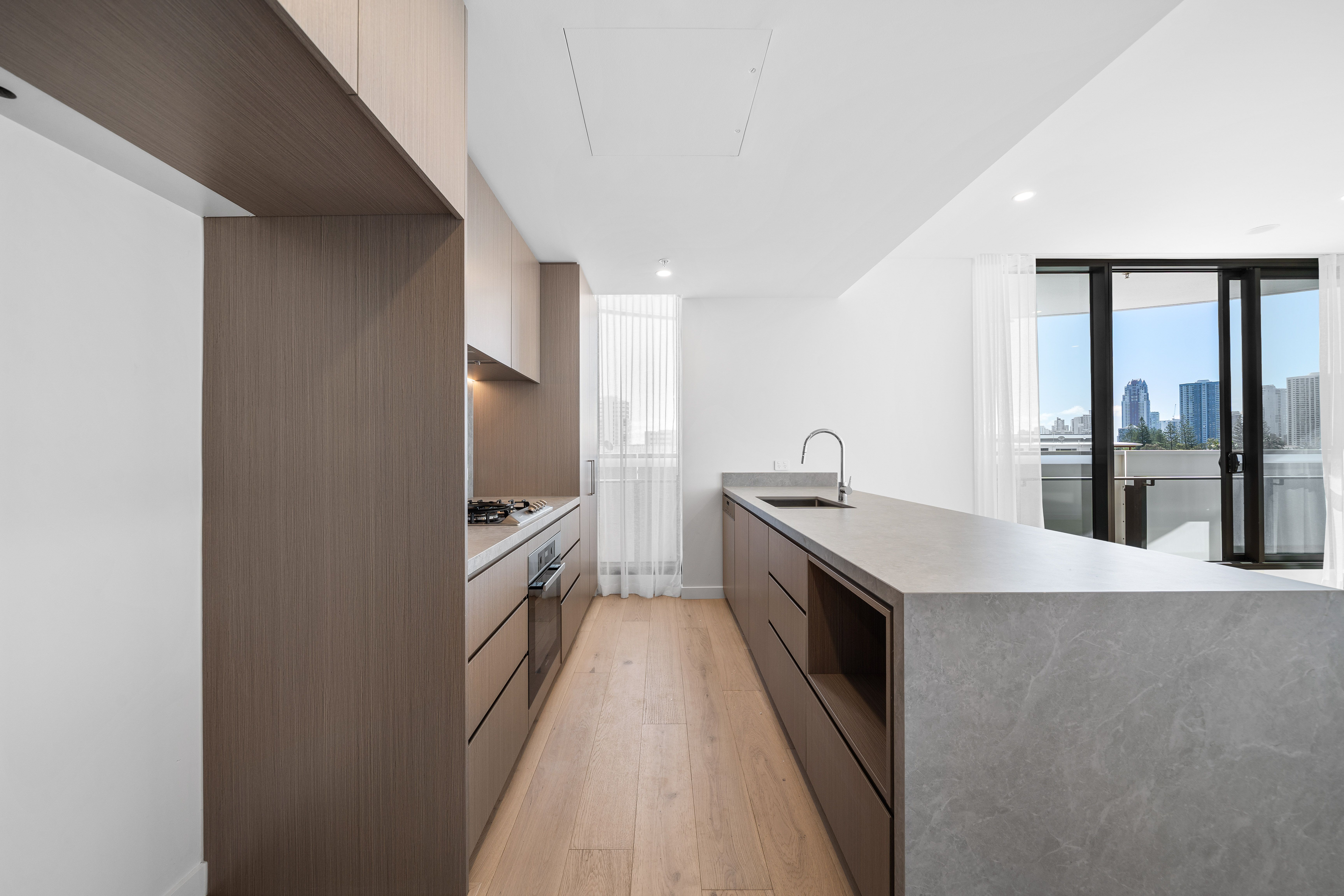 202/42 Stanhill Drive — photo 10 of 25